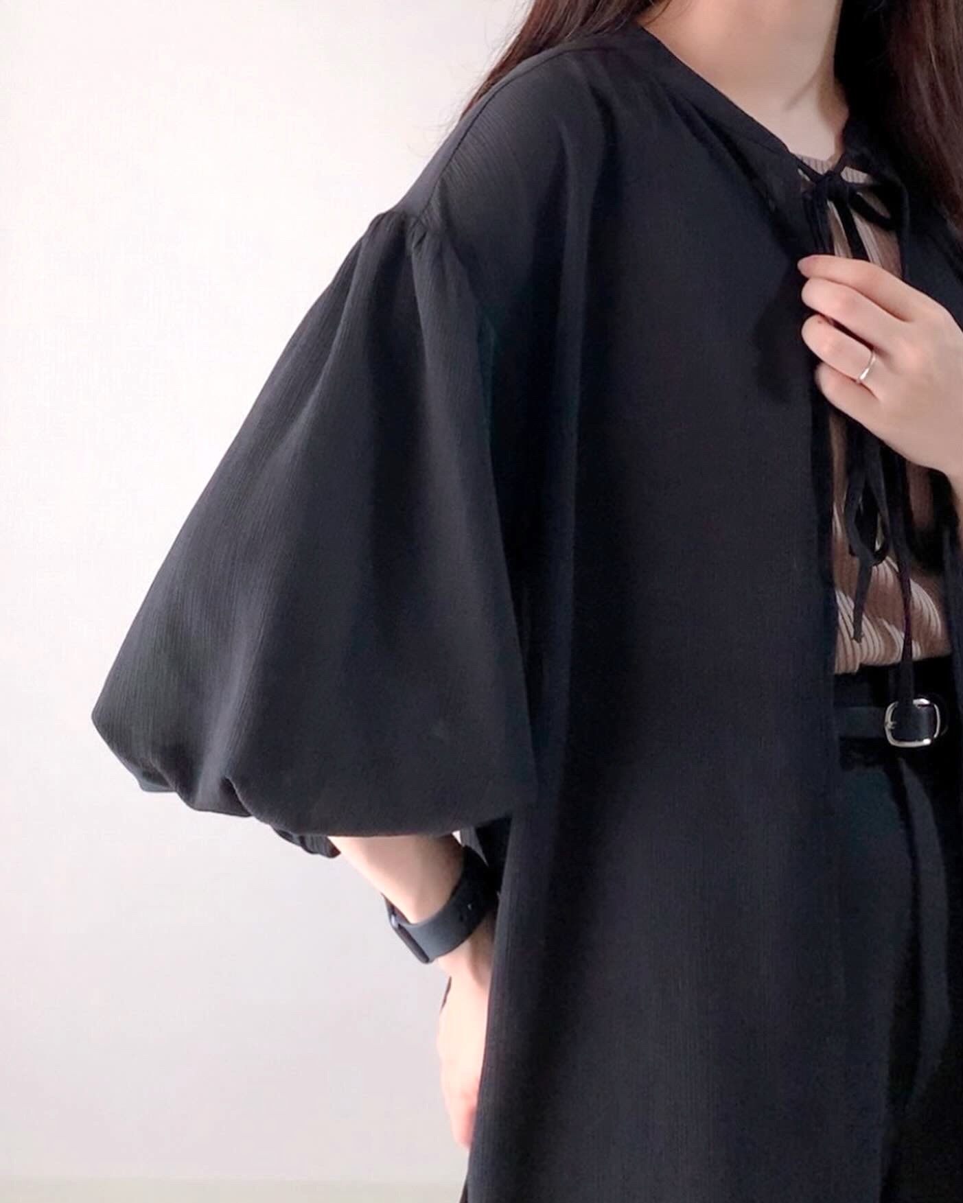 しまむらのおすすめファッションアイテム「KOKバルーンスリーブBL」