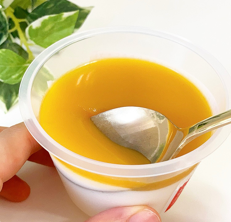 セブン-イレブンのおすすめスイーツ「マンゴー&なめらか杏仁」