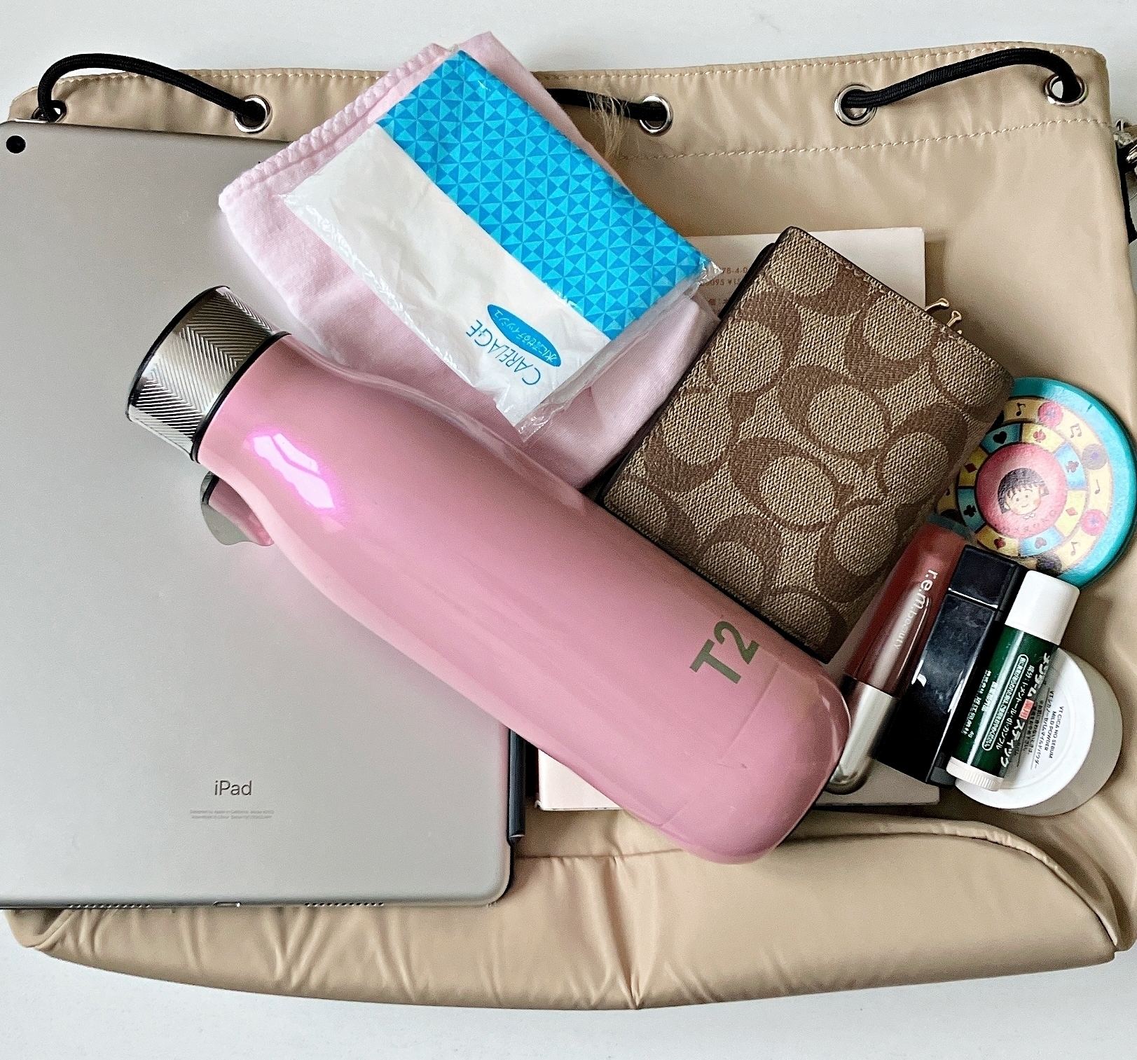 ニコアンドのおすすめバッグ「撥水軽量2WAYBAG」