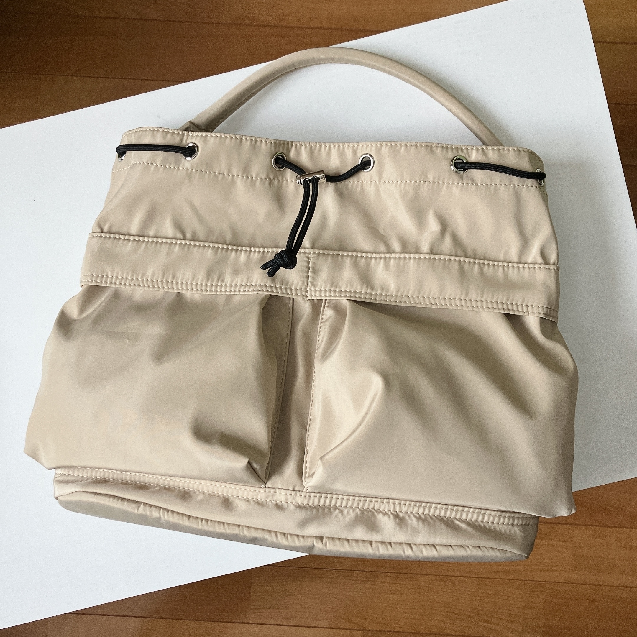 ニコアンドのおすすめバッグ「撥水軽量2WAYBAG」