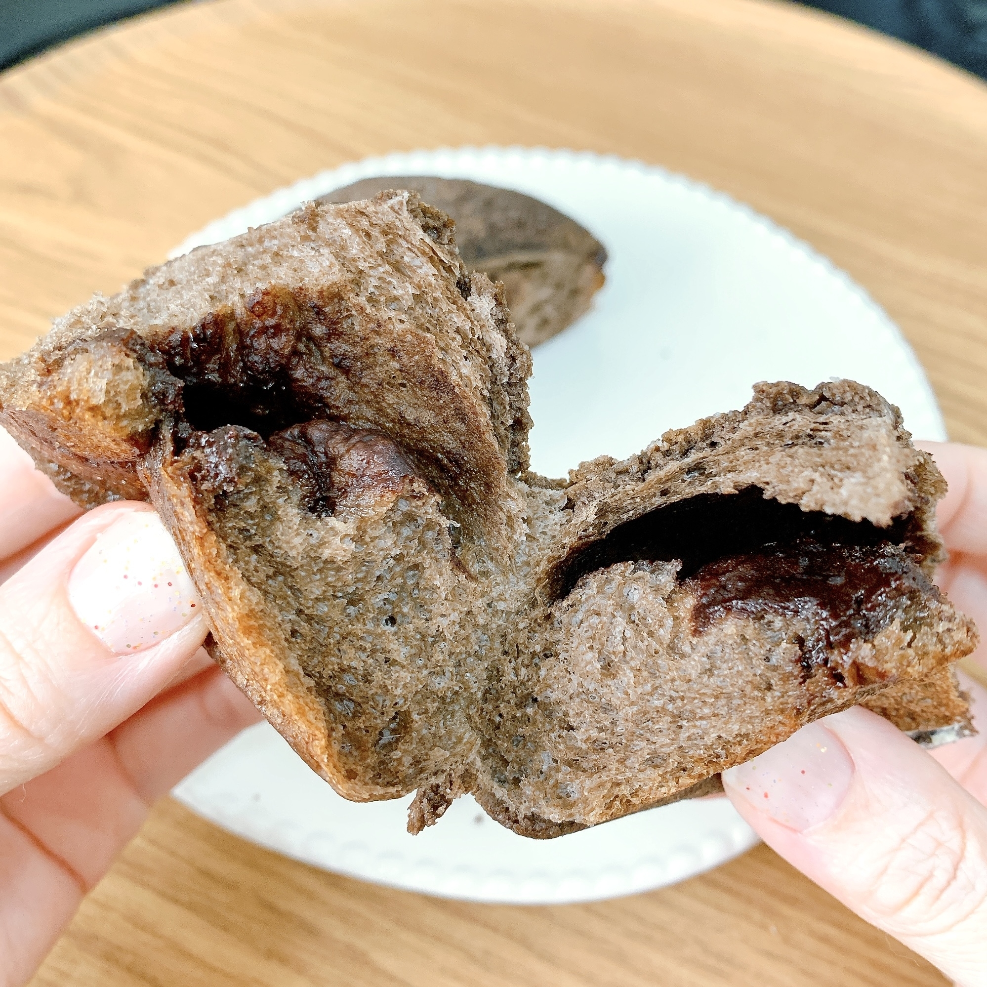 LAWSON(ローソン)のおすすめのパン「じゅわチョコ塩メロンパン」