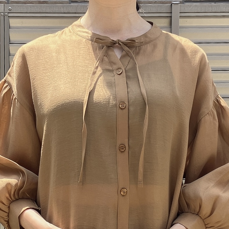 Honeys（ハニーズ）のおすすめトップス「8分袖細リボンブラウス」