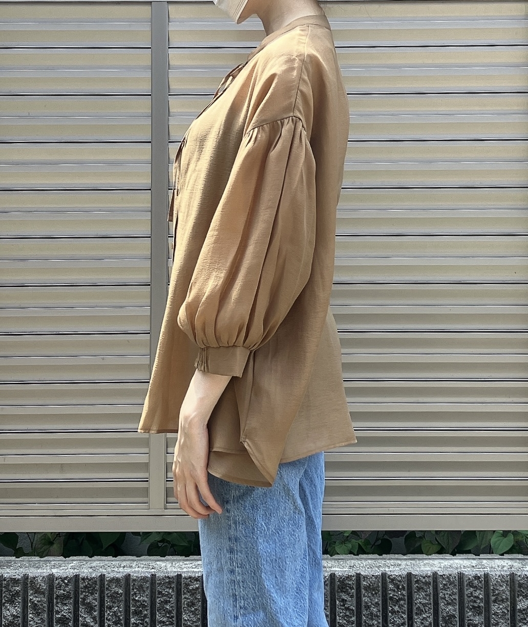 Honeys（ハニーズ）のおすすめトップス「8分袖細リボンブラウス」