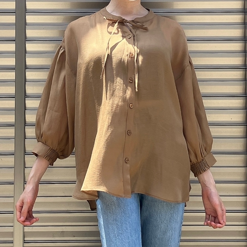 Honeys（ハニーズ）のおすすめトップス「8分袖細リボンブラウス」