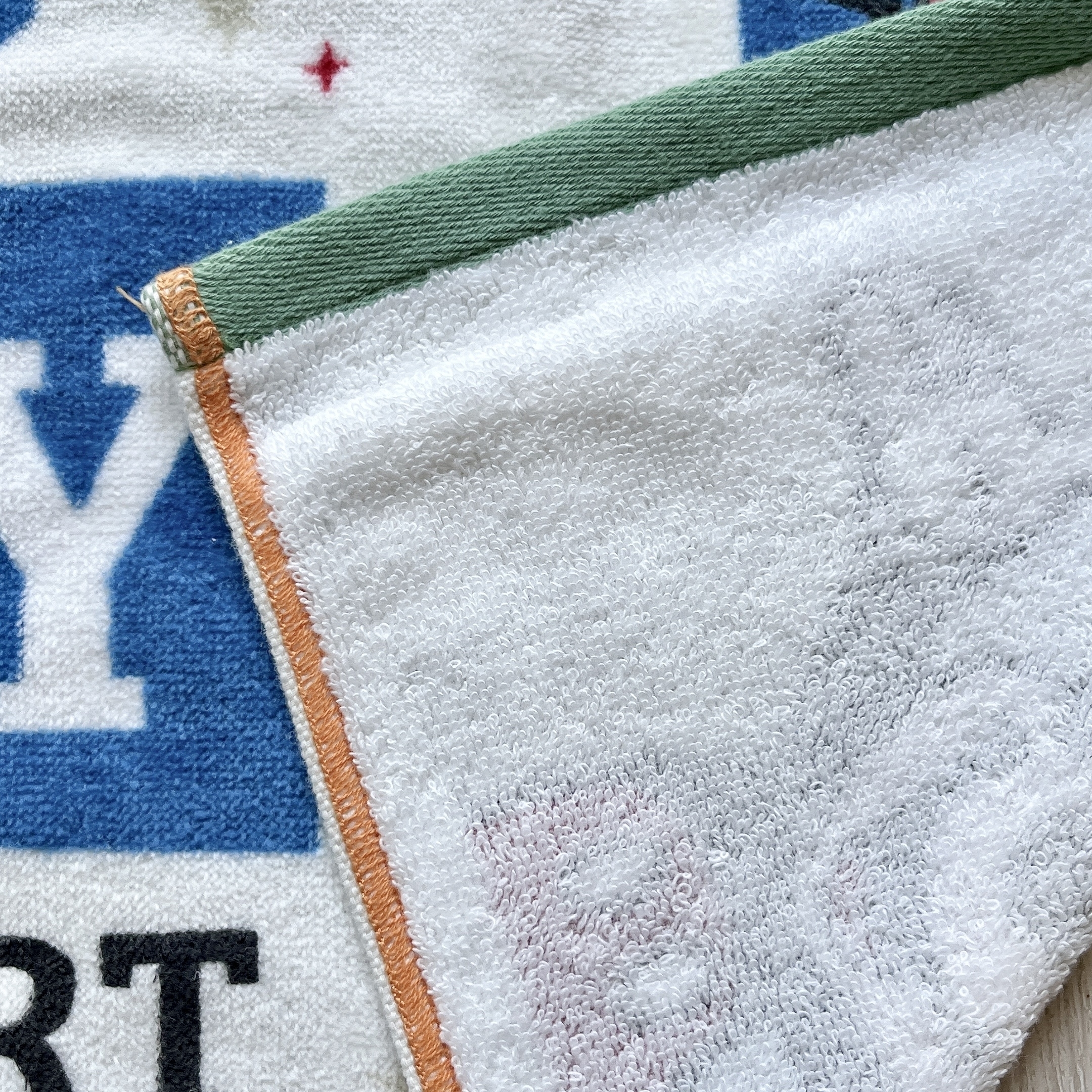 ディズニーランドのおすすめお土産「フェイスタオル」