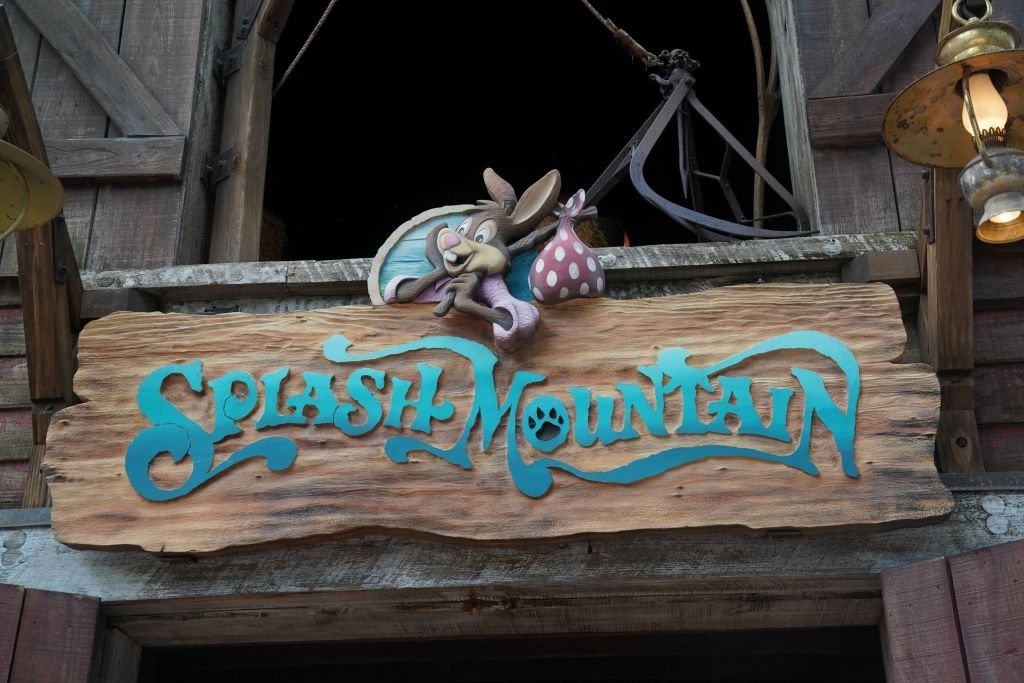 Signage for the Splash Mountain ride featuring a rabbit character above the text