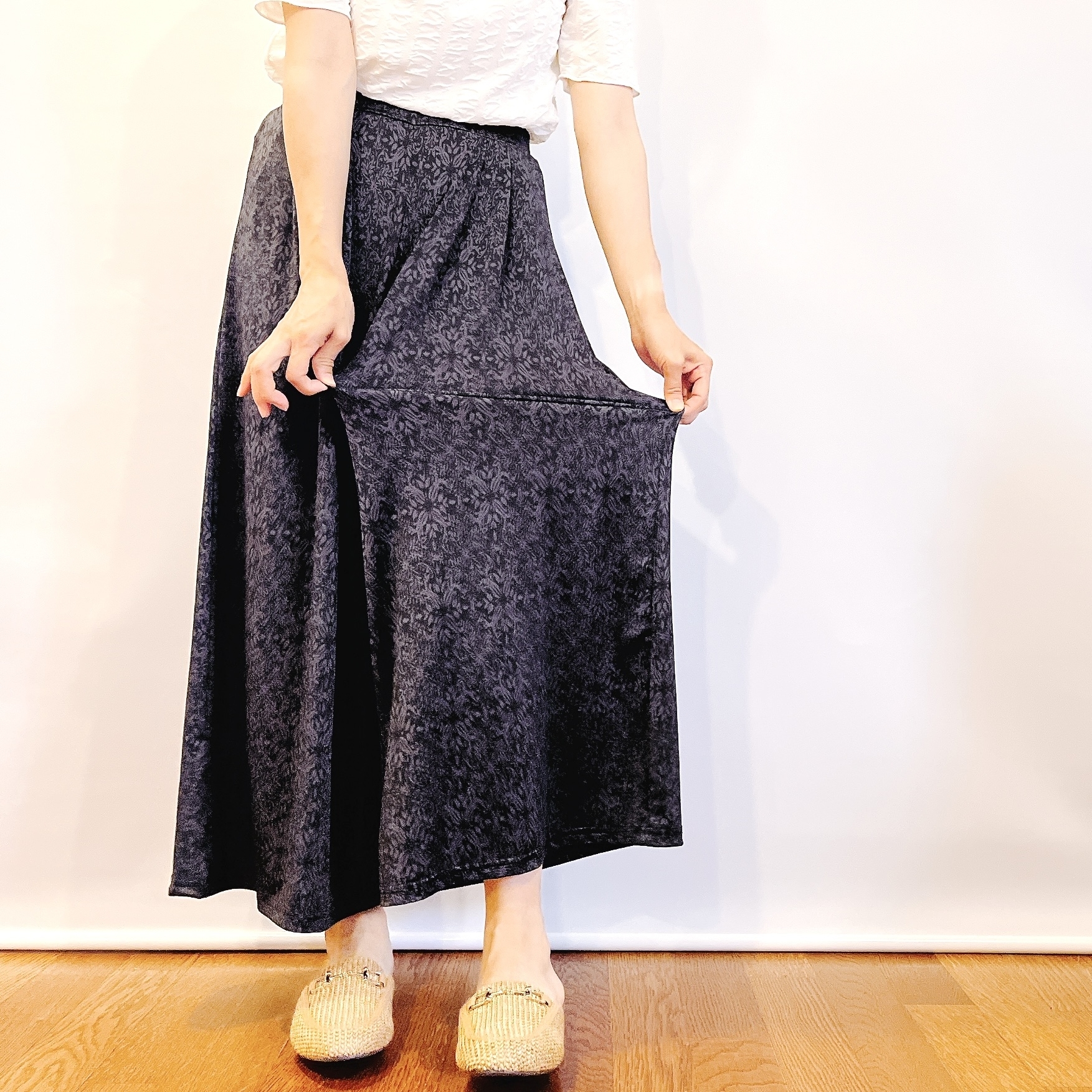 しまむらのおすすめファッションアイテム「ダマスクガラワイドPT」