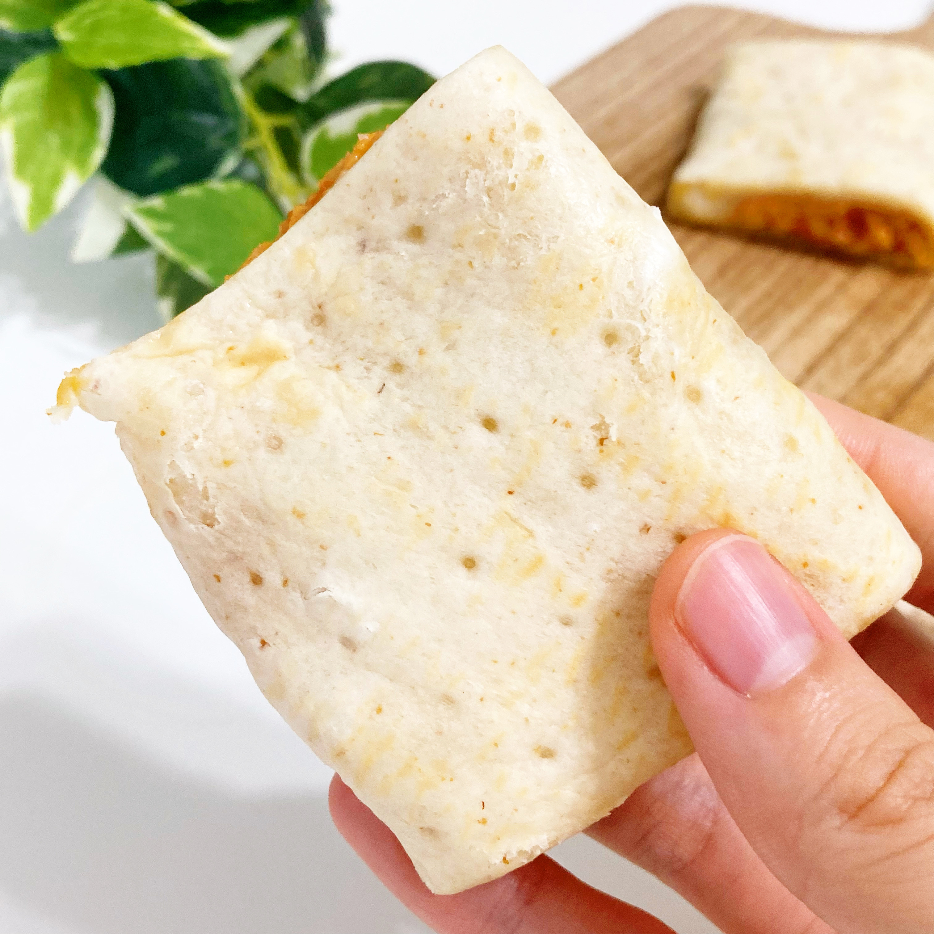 FamilyMart(ファミリーマート)のおすすめ商品「トルティーヤ チーズタッカルビ」