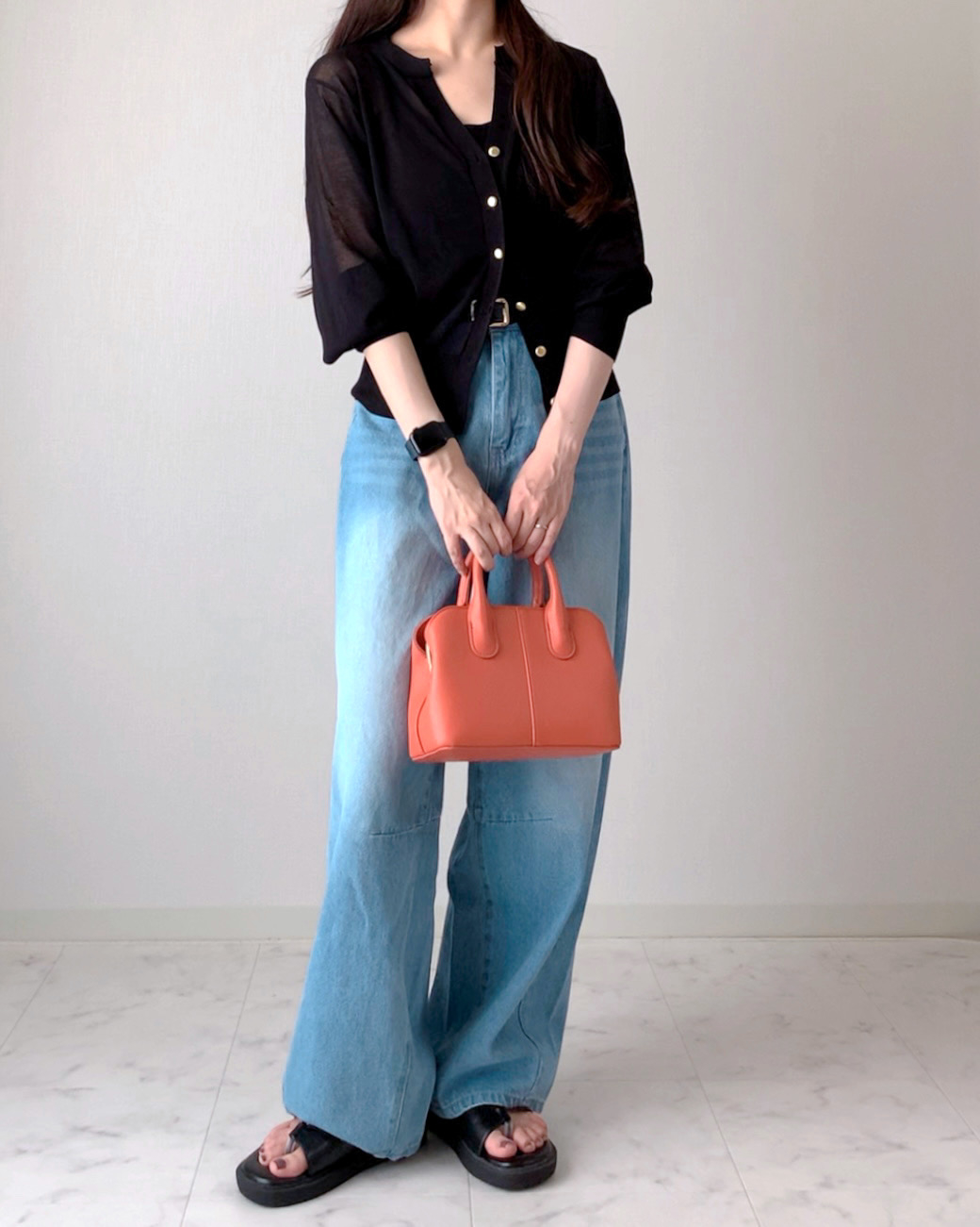 しまむらのおすすめファッションアイテム「EIキーネックシアーCD」のコーディネート