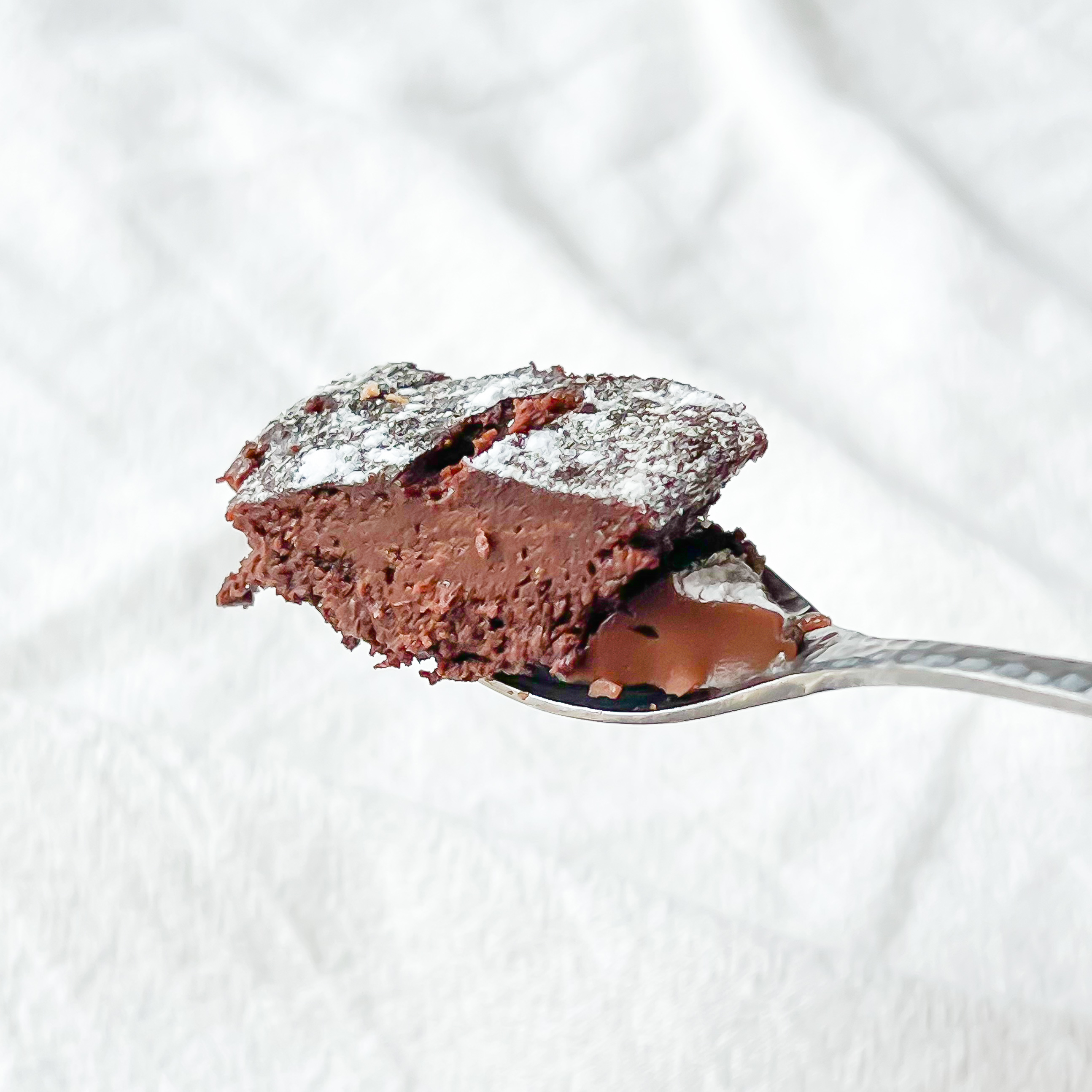 LAWSON（ローソン）のおすすめスイーツ「焼きチョコタルトパイ」