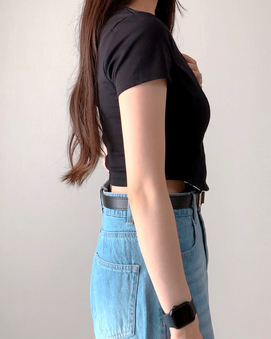 GU(ジーユー)のおすすめファッションアイテム「オープンネックT」