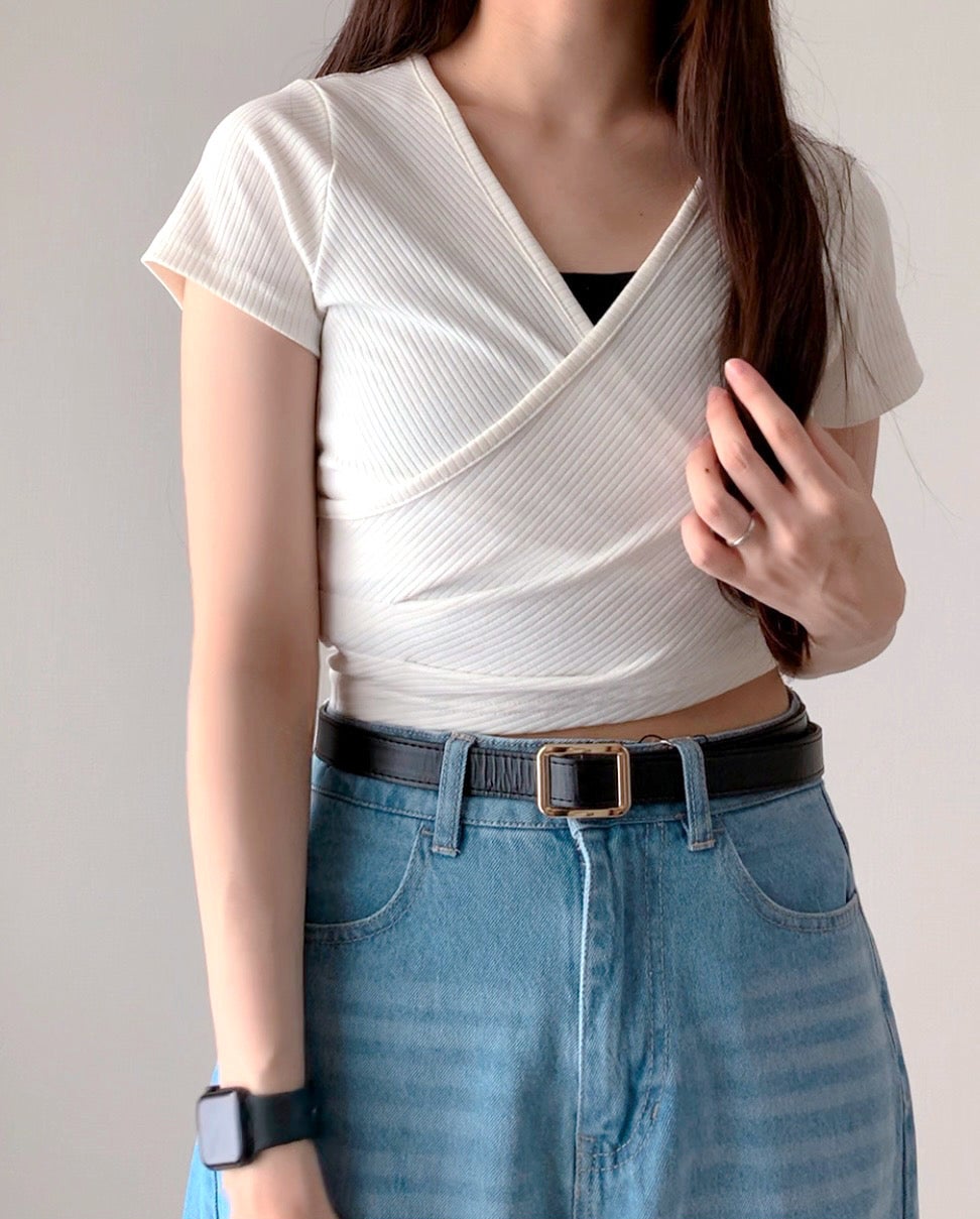 GU(ジーユー)のおすすめファッションアイテム「カシュクールT」