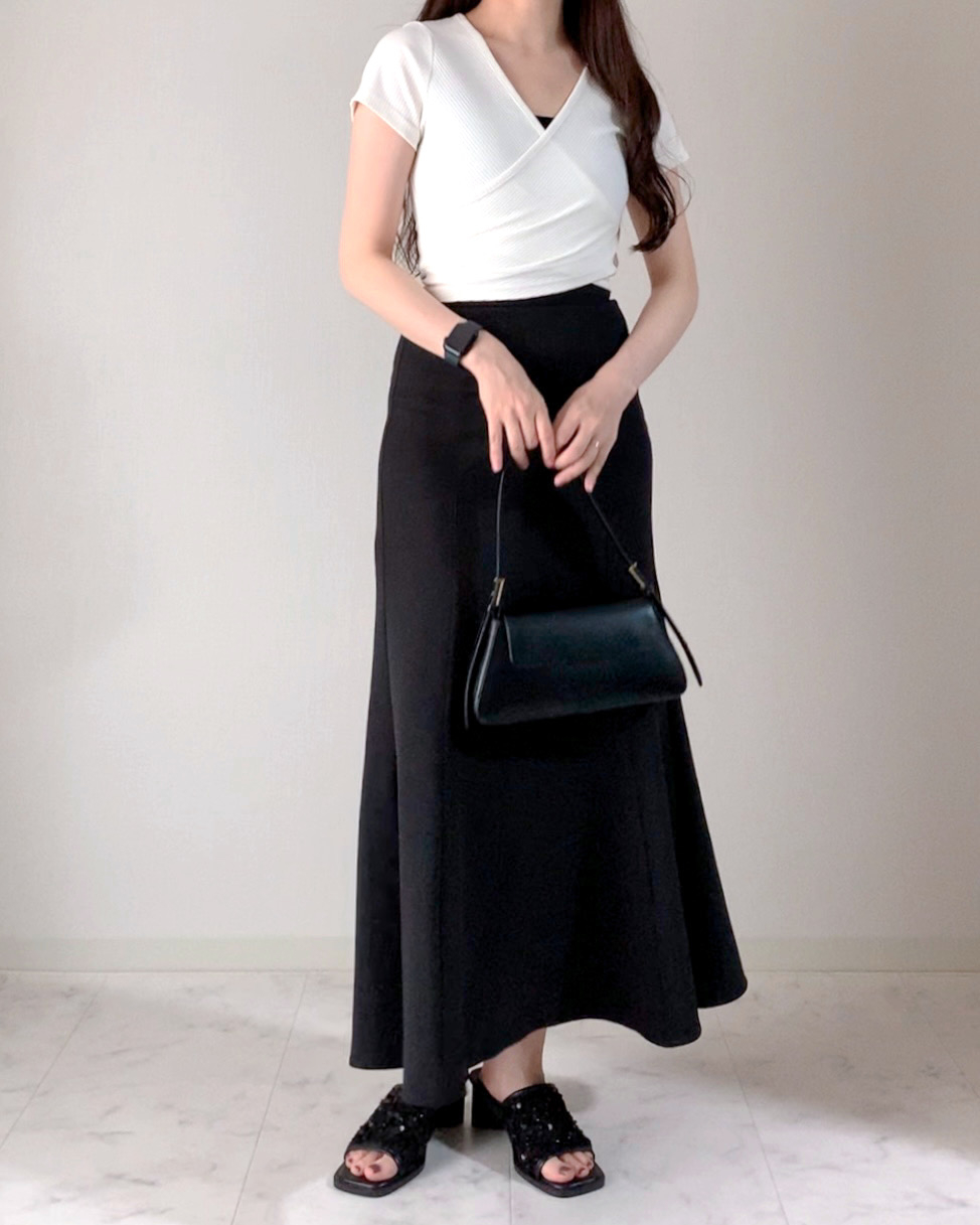 GU(ジーユー)のおすすめファッションアイテム「カシュクールT」のコーディネート