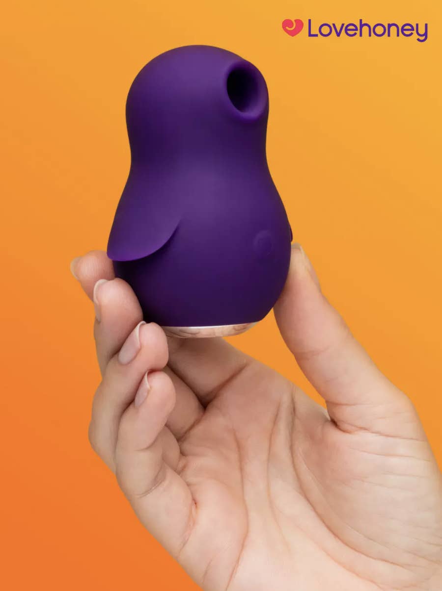 alien sex toy Sex toys on trial: Lovehoney Classic Mains Powered Magic Wand Vibrator main image 0
