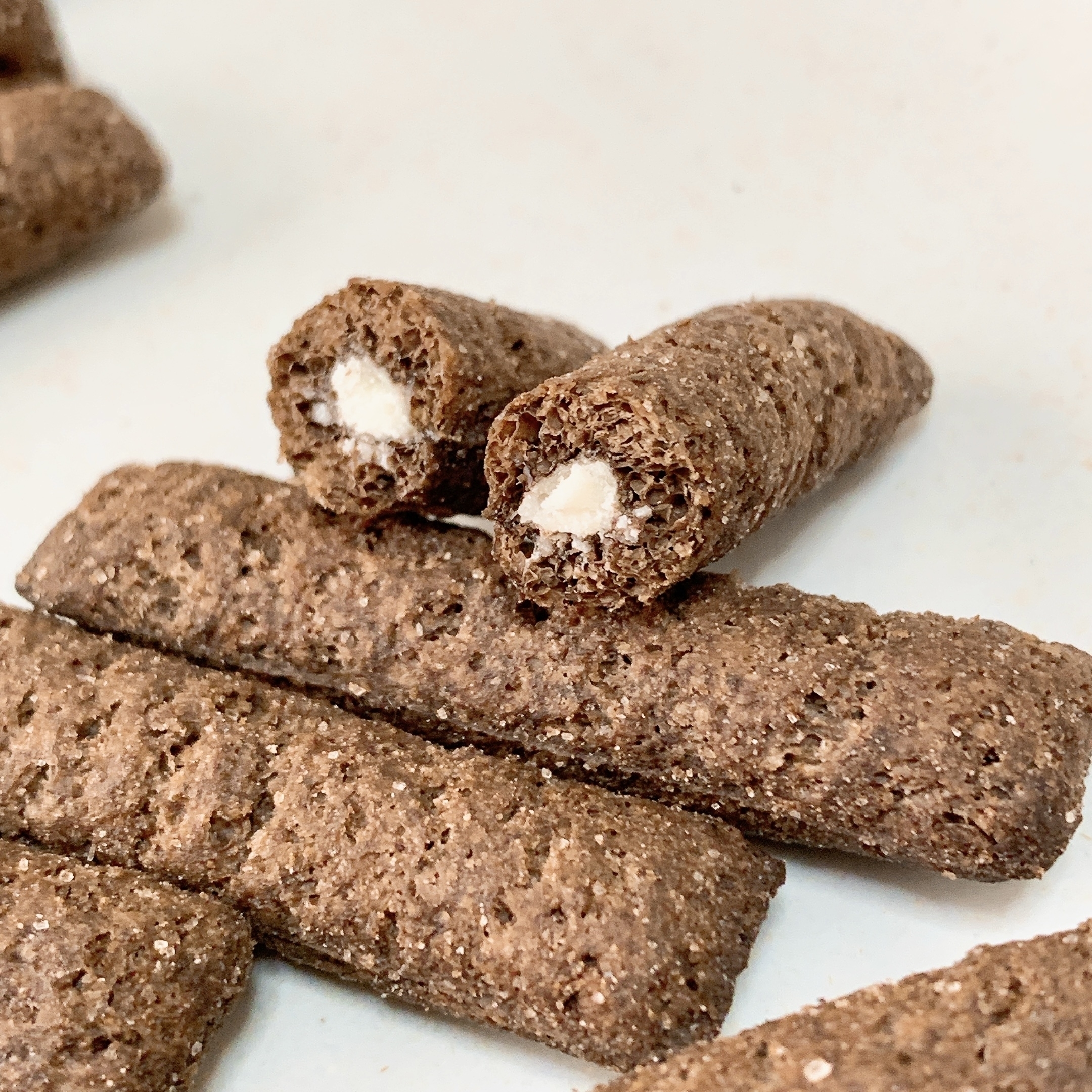 無印良品のおすすめのお菓子「チョコインスナック」