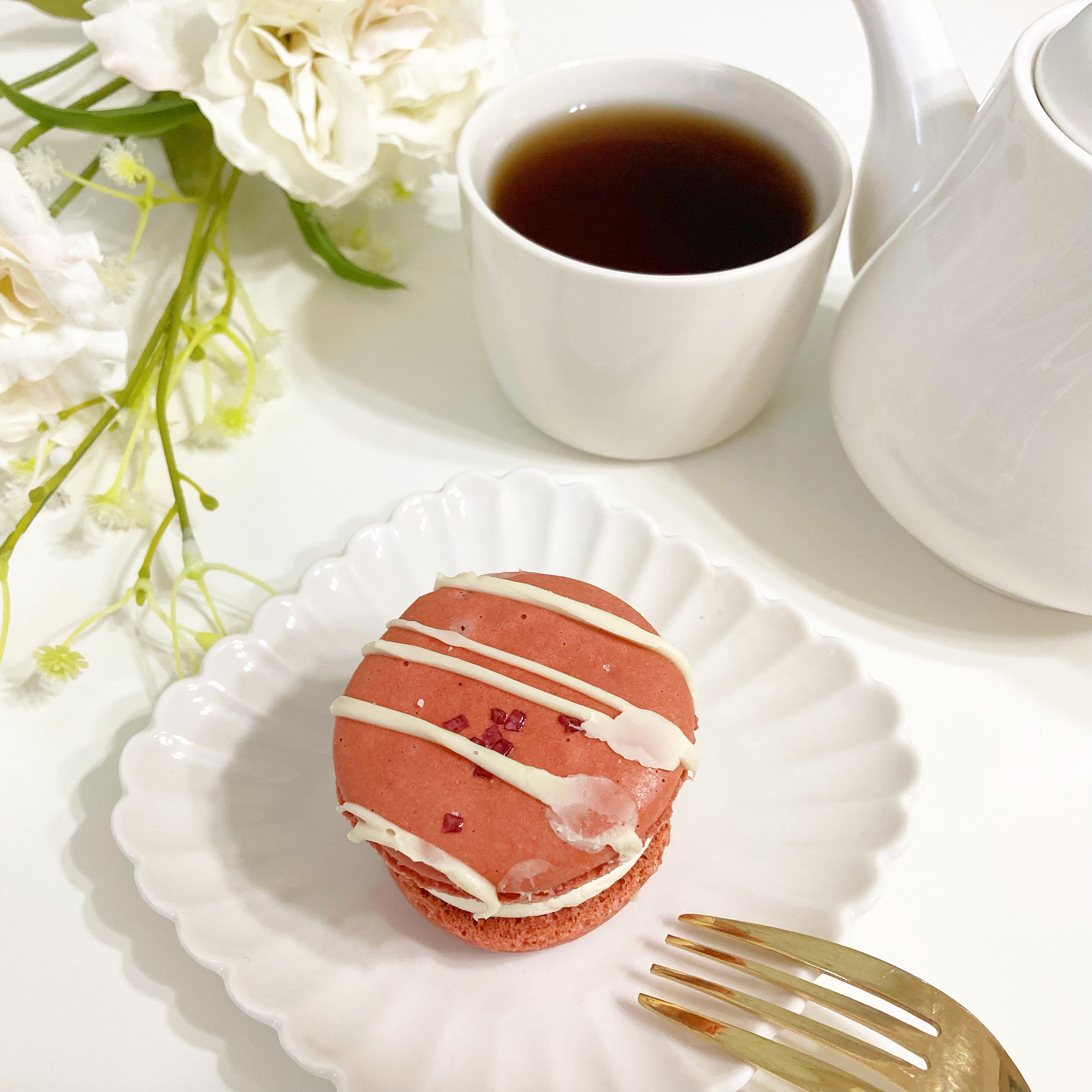 FamilyMart（ファミリーマート）のおすすめスイーツ「マカロンサンド いちごみるく」