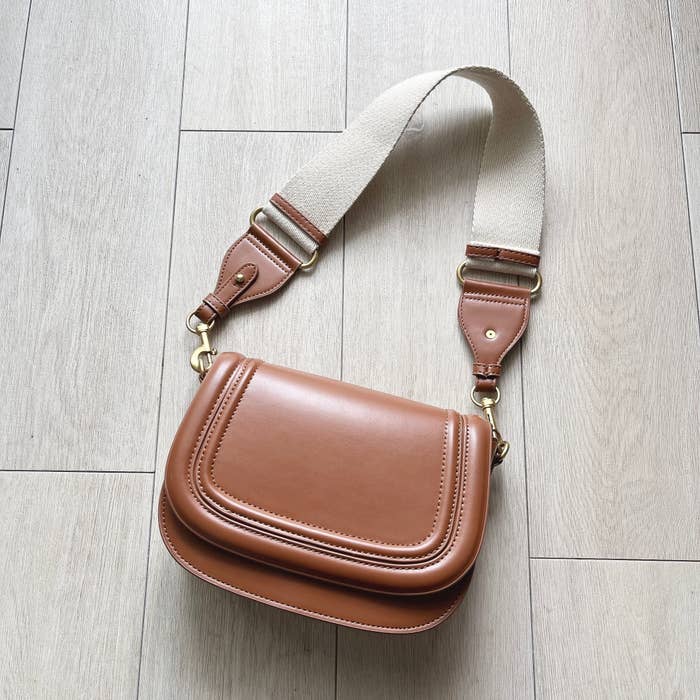 ZARA(ザラ)のおすすめファッション小物「クロスボディバッグ」