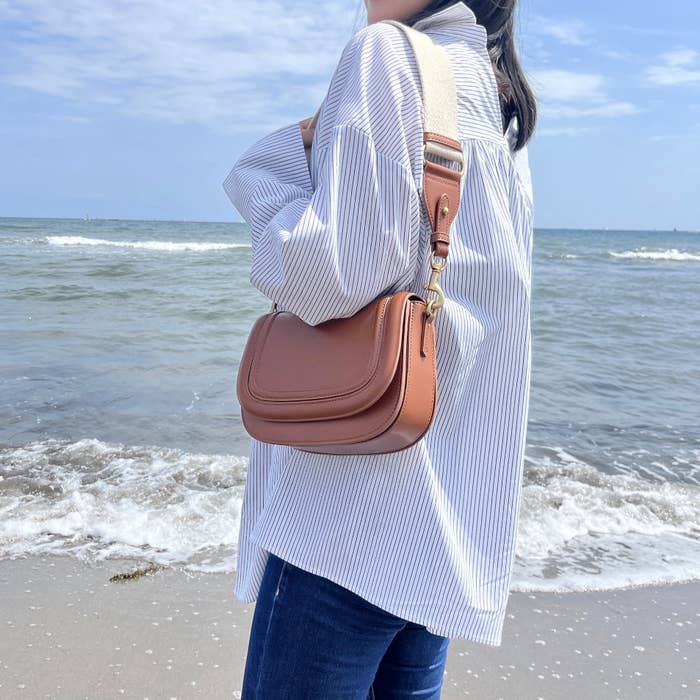 ZARA(ザラ)のおすすめファッション小物「クロスボディバッグ」