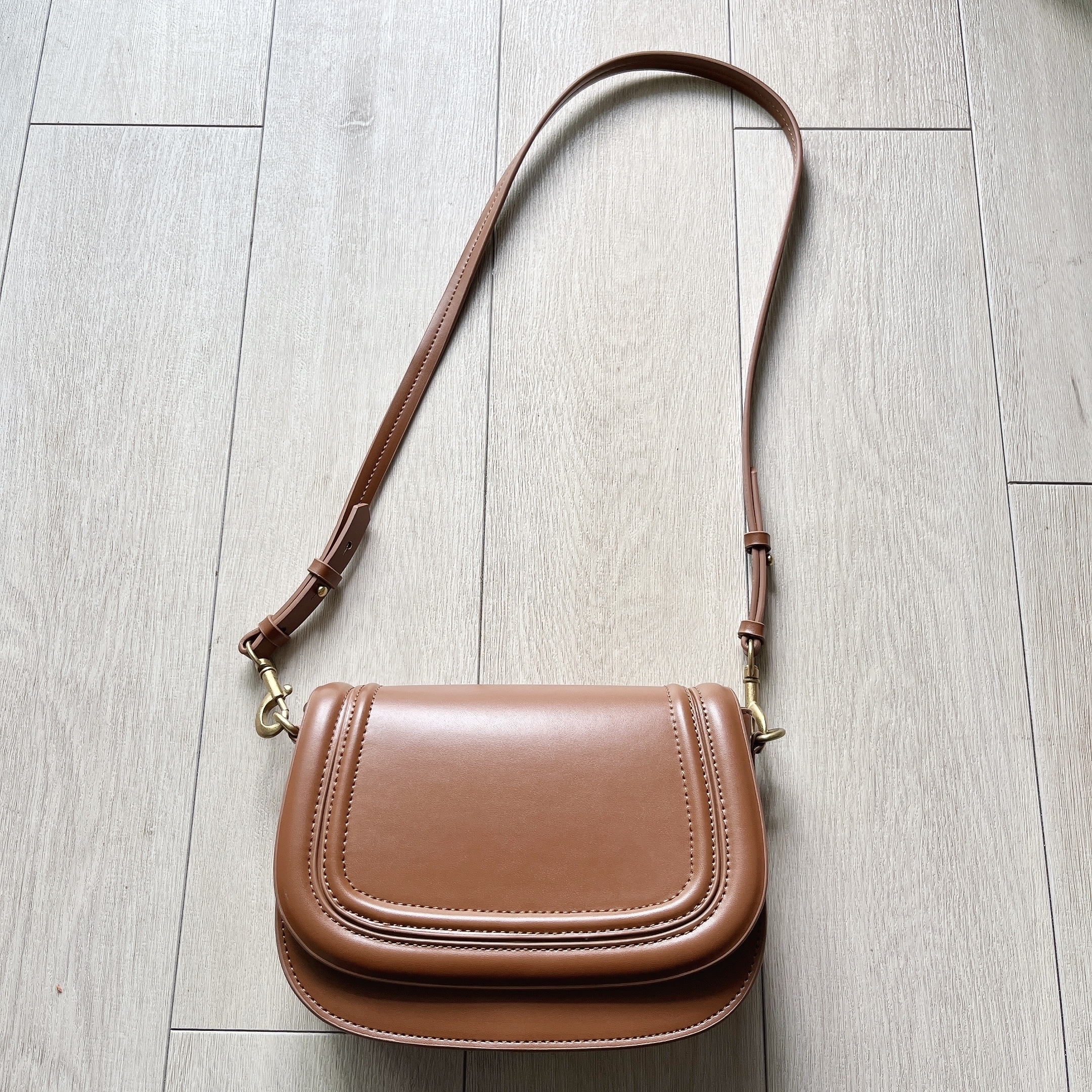 ZARA(ザラ)のおすすめファッション小物「クロスボディバッグ」