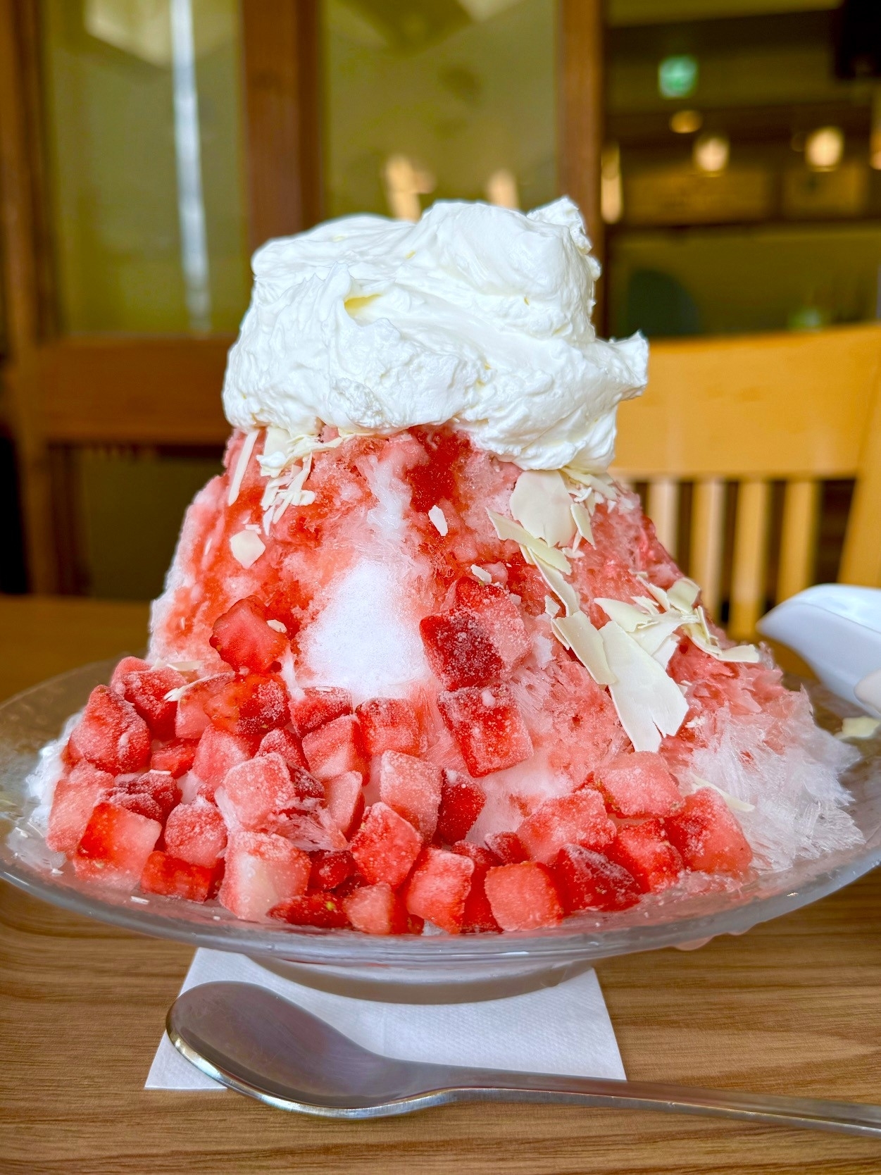 COCO'S(ココス)のおすすめスイーツ「ふわふわ純氷かき氷 いちご」