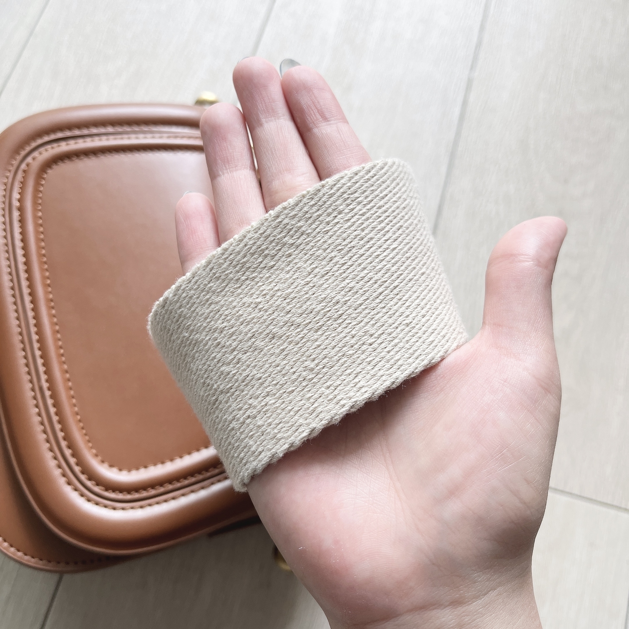 ZARA(ザラ)のおすすめファッション小物「クロスボディバッグ」