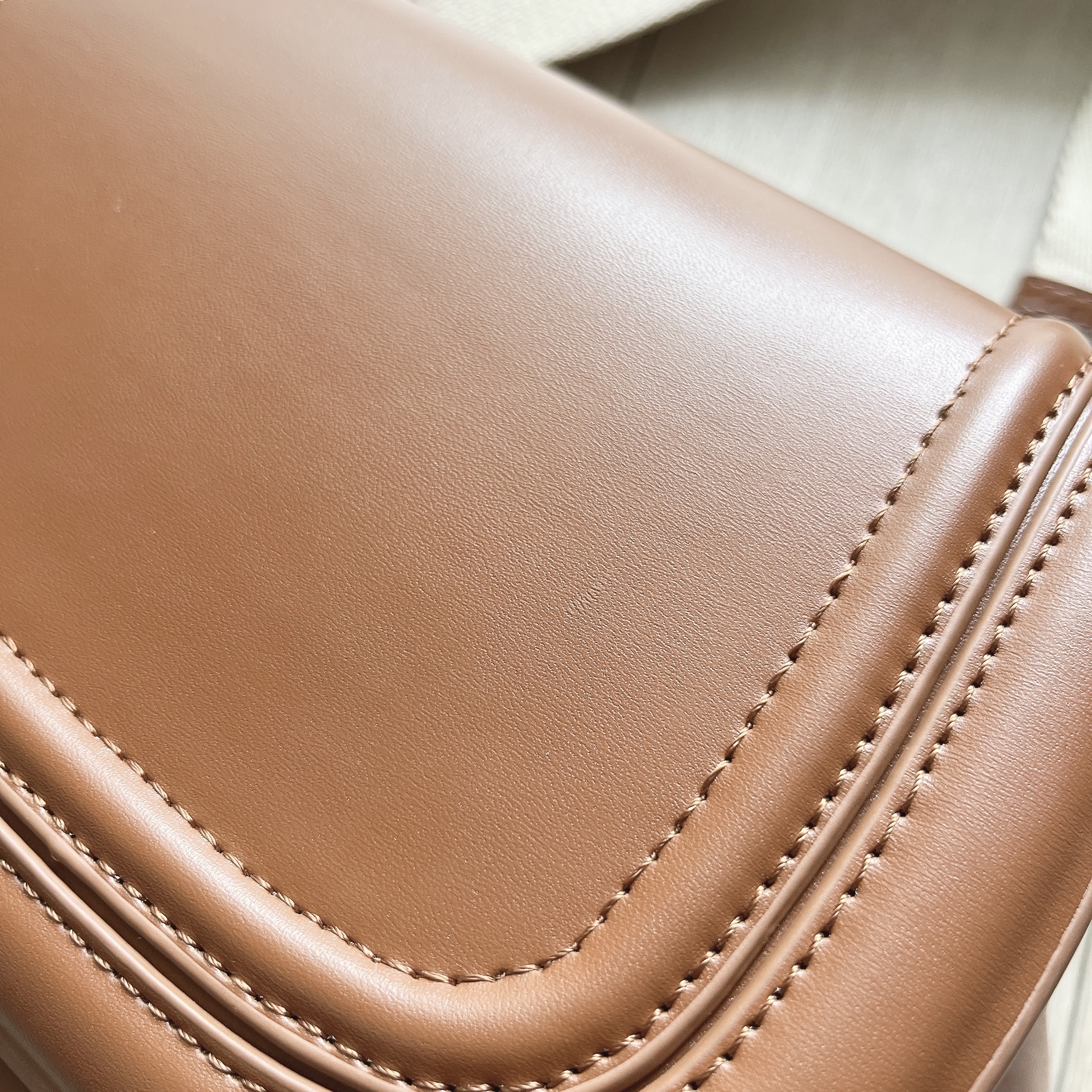 ZARA（ザラ）のおすすめファッション小物「クロスボディバッグ」