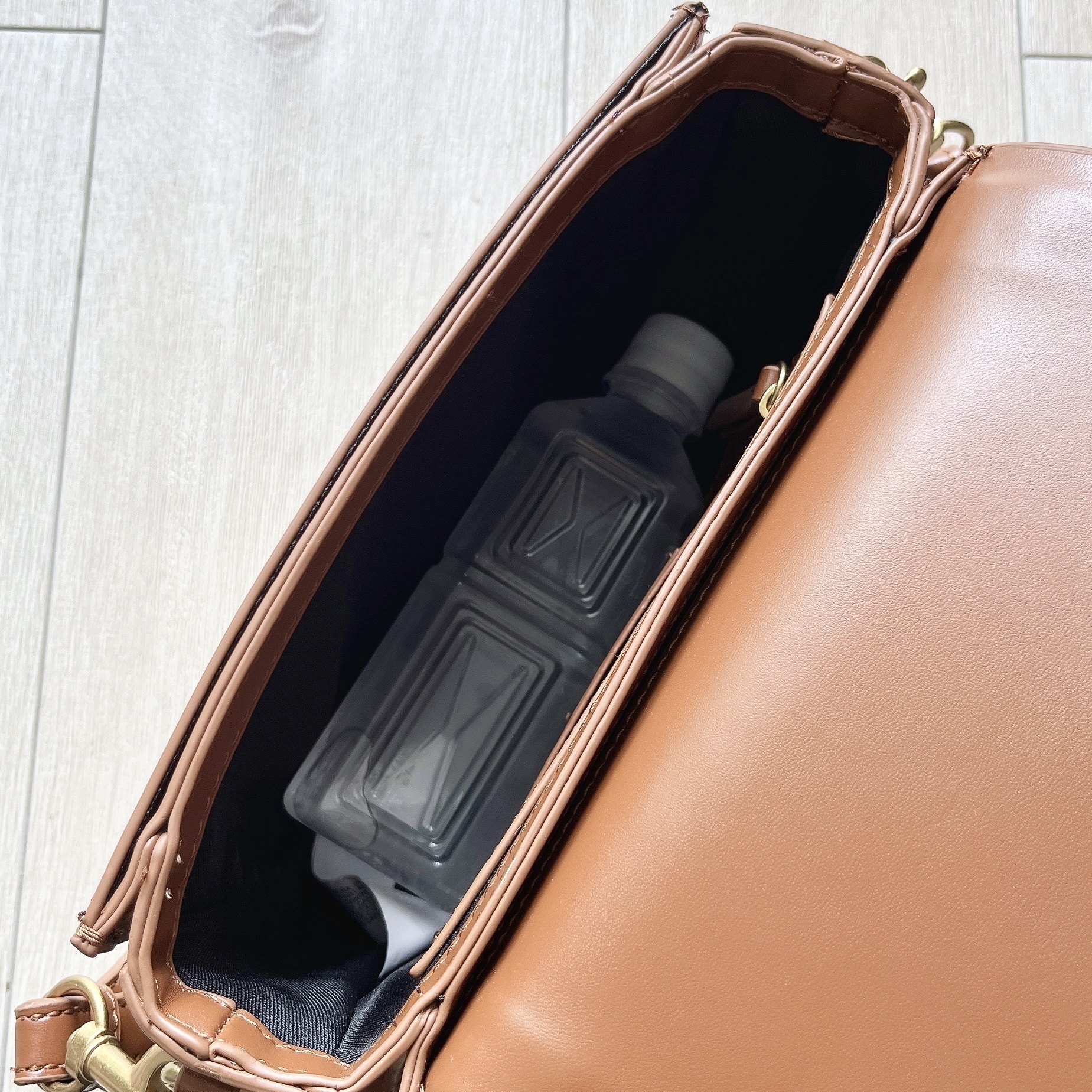 ZARA（ザラ）のおすすめファッション小物「クロスボディバッグ」