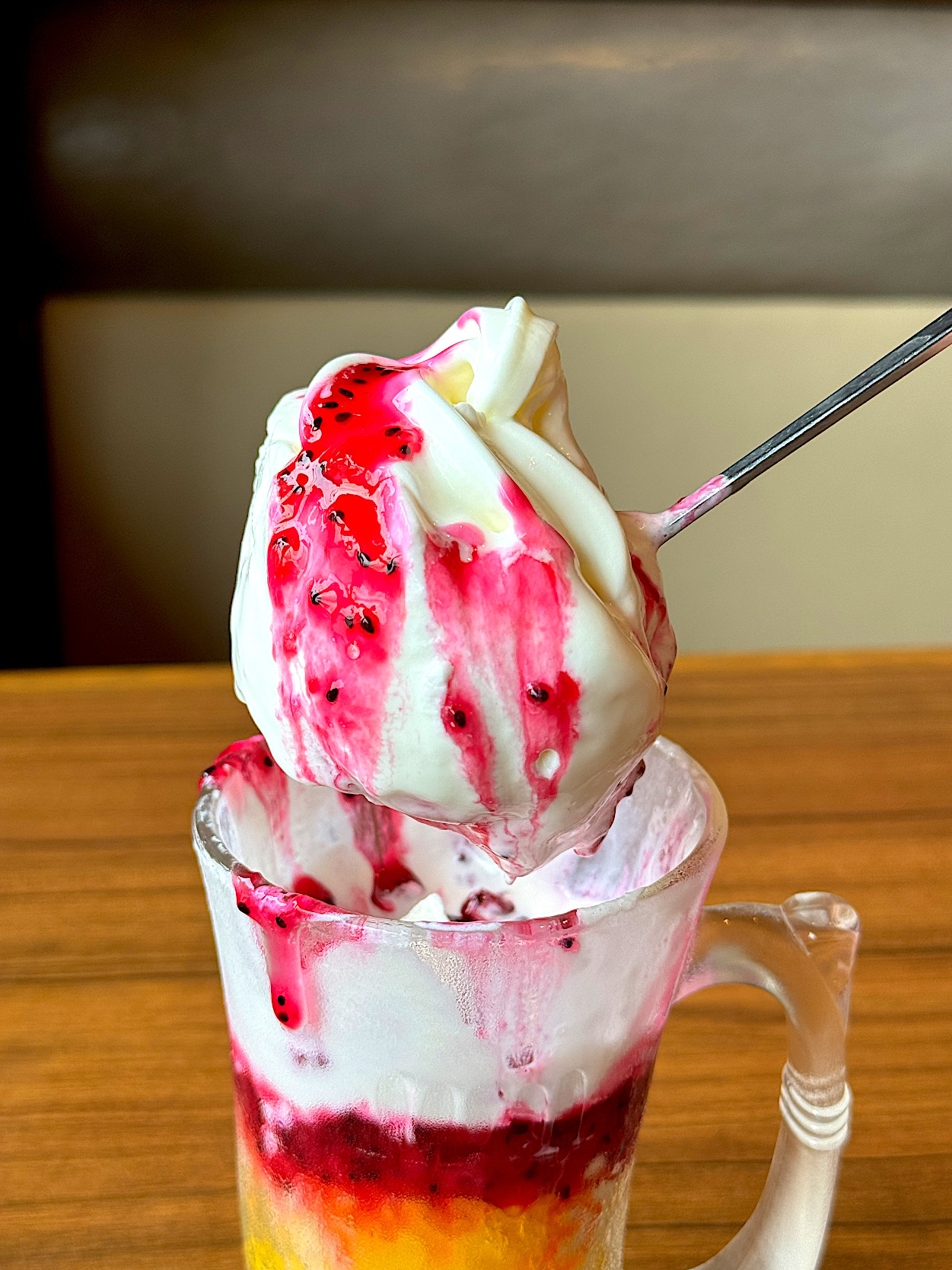 びっくりドンキーのおすすめスイーツ「夏雲かき氷(トロピカル)」