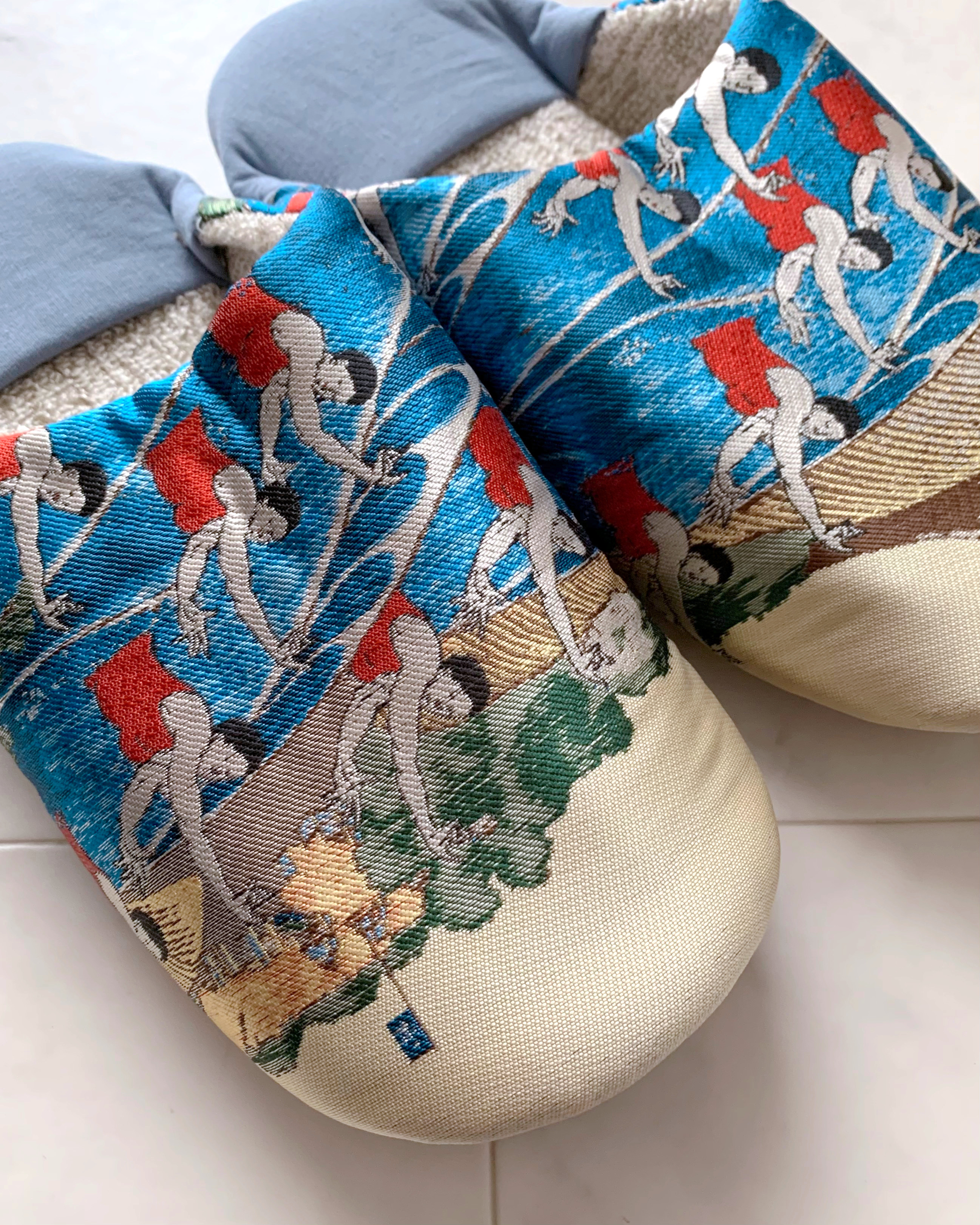 nikoand…（ニコアンド）のおすすめファッションアイテム「【しりあがり寿】コラボ ルームシューズ」