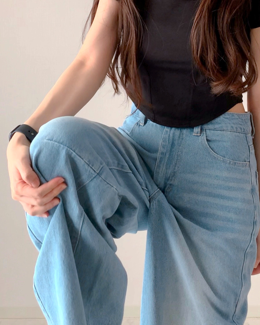 しまむらのおすすめファッションアイテム「デニムカーブパンツ」