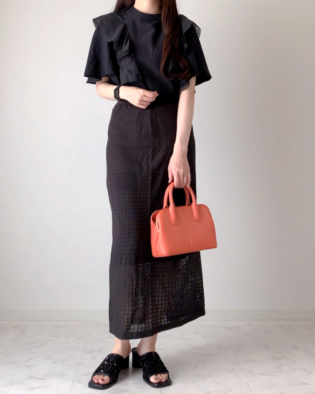 しまむらのおすすめファッションアイテム「HKフリルスタンドカラーBL」