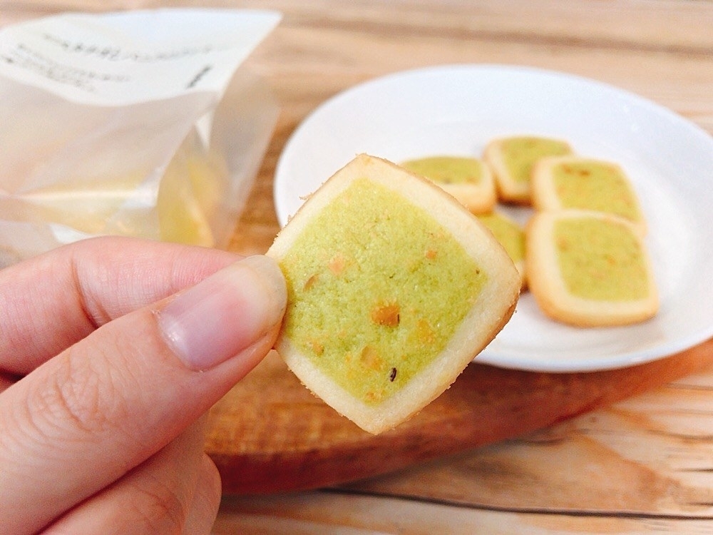 無印良品のおすすめお菓子「ピスタチオとバニラのクッキー」