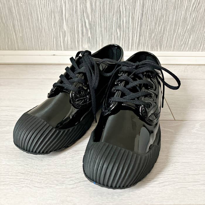 GU(ジーユー)のおすすめスニーカー「レインスニーカー」