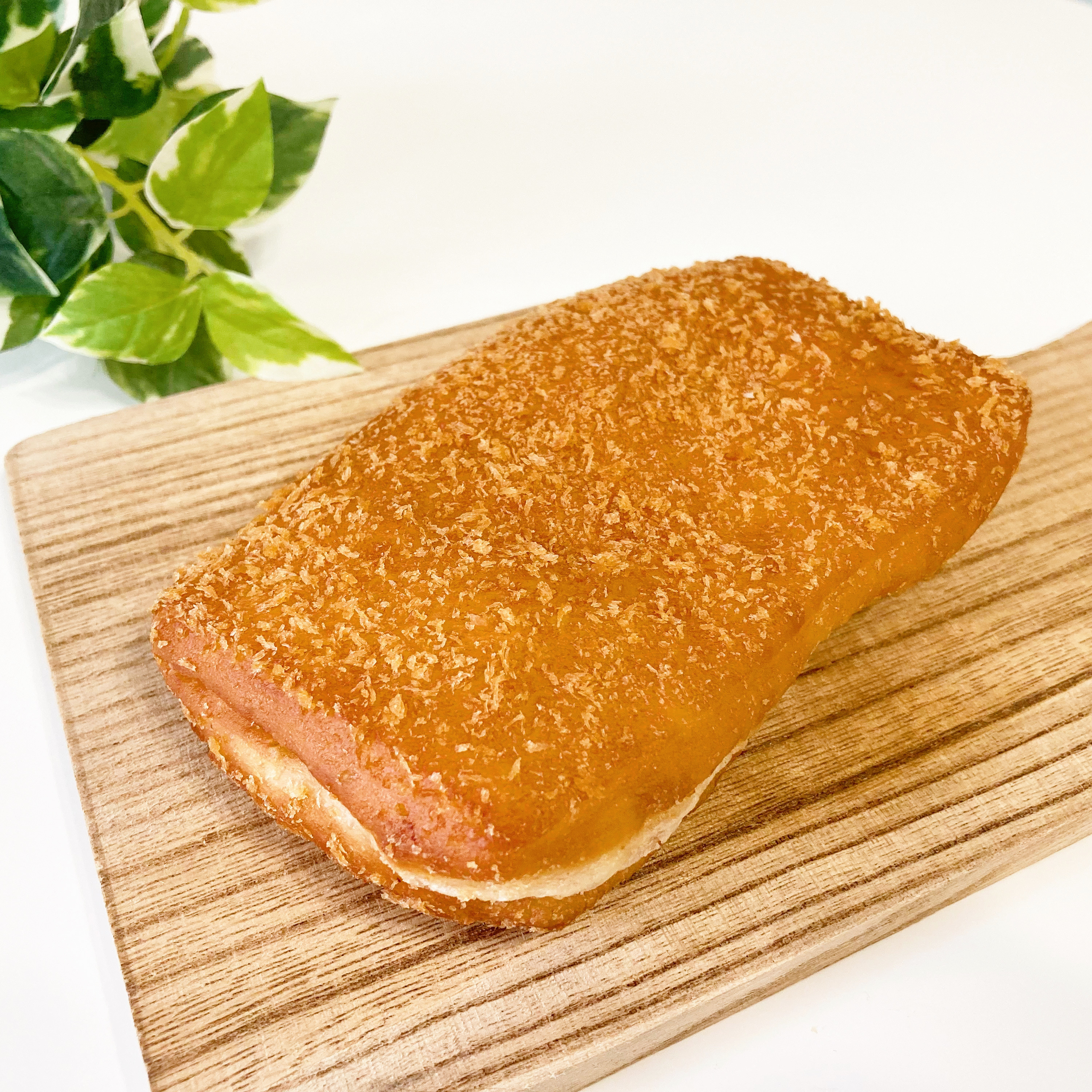 FamilyMart(ファミリーマート)のおすすめパン「照り焼きチキンドーナツ(マヨソース入り)」