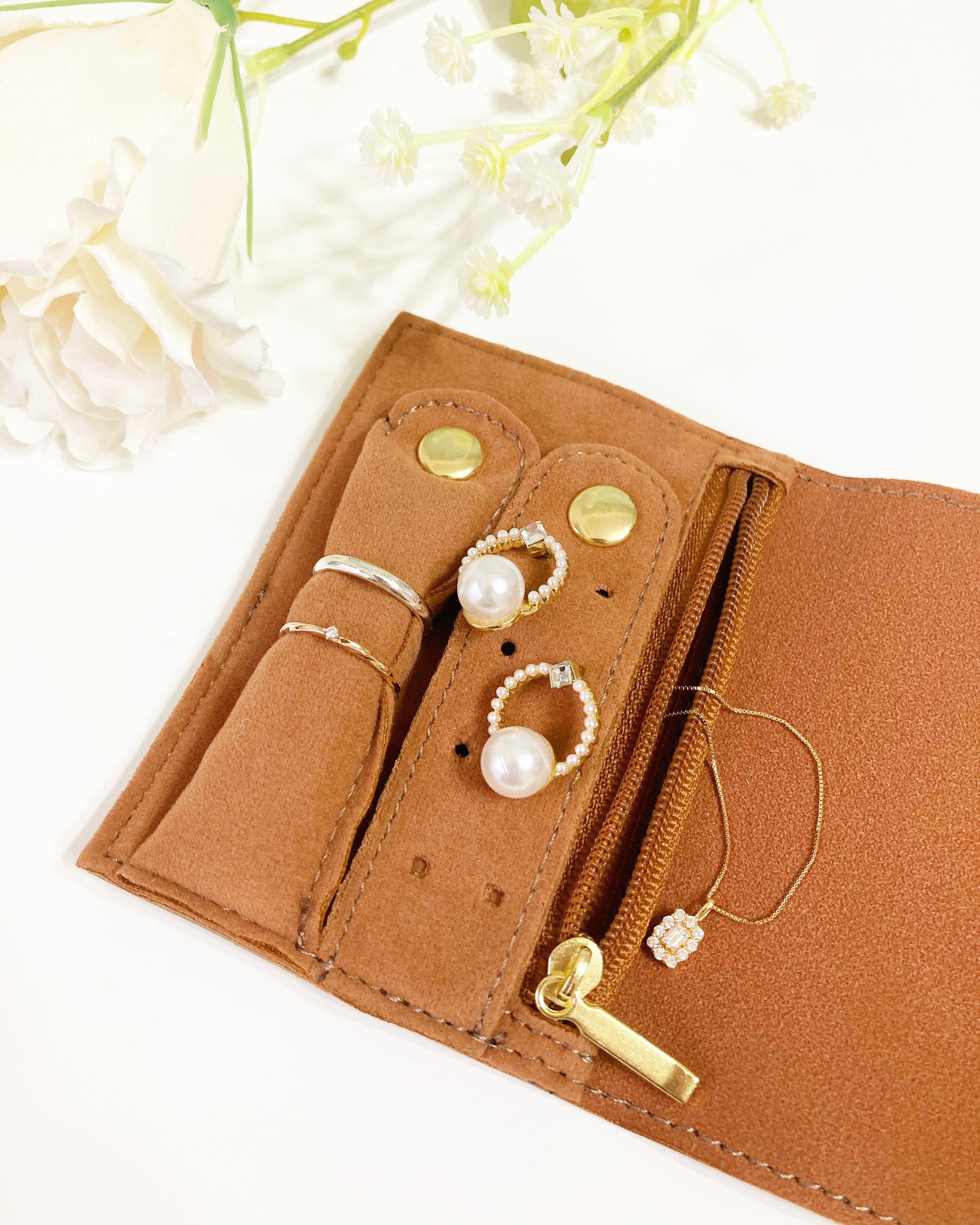 DAISO(ダイソー)のおすすめポーチ「アクセサリーポーチ」