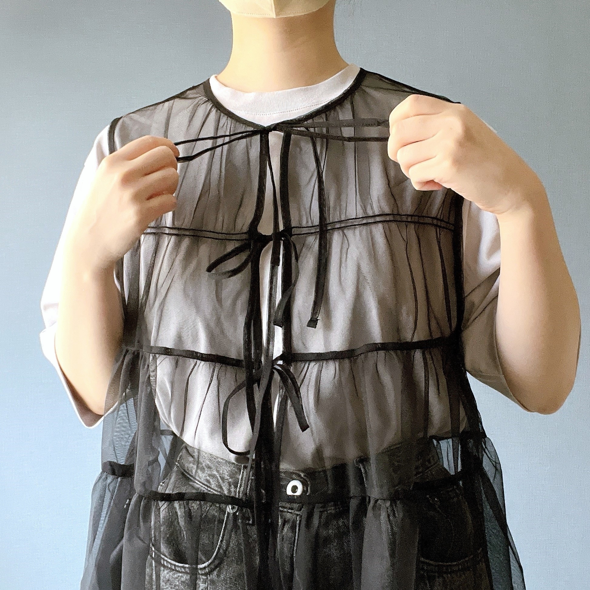 ニコアンドのオススメのトップス「チュールリボンベスト」