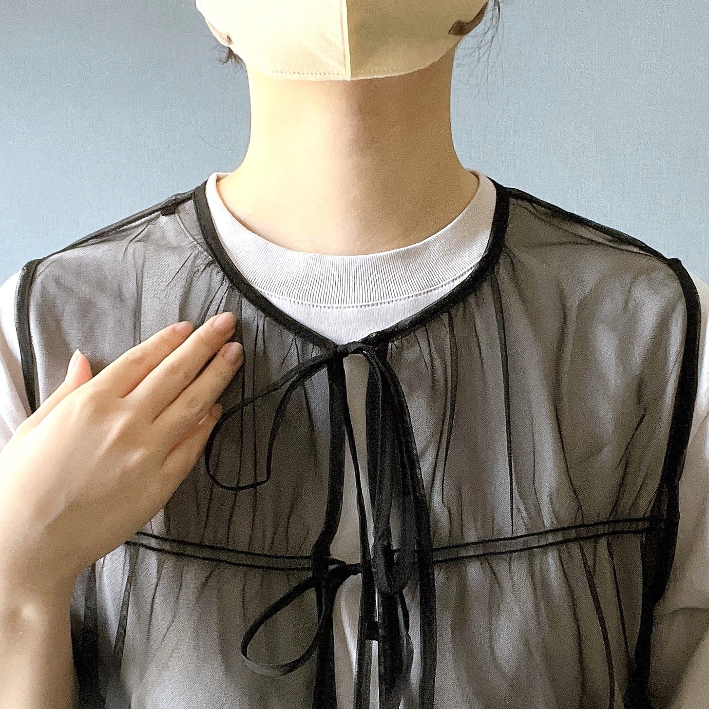 ニコアンドのオススメのトップス「チュールリボンベスト」