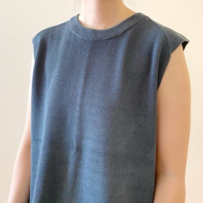 GUのおすすめファッションアイテム「ウォッシャブルフレンチスリーブセーター」