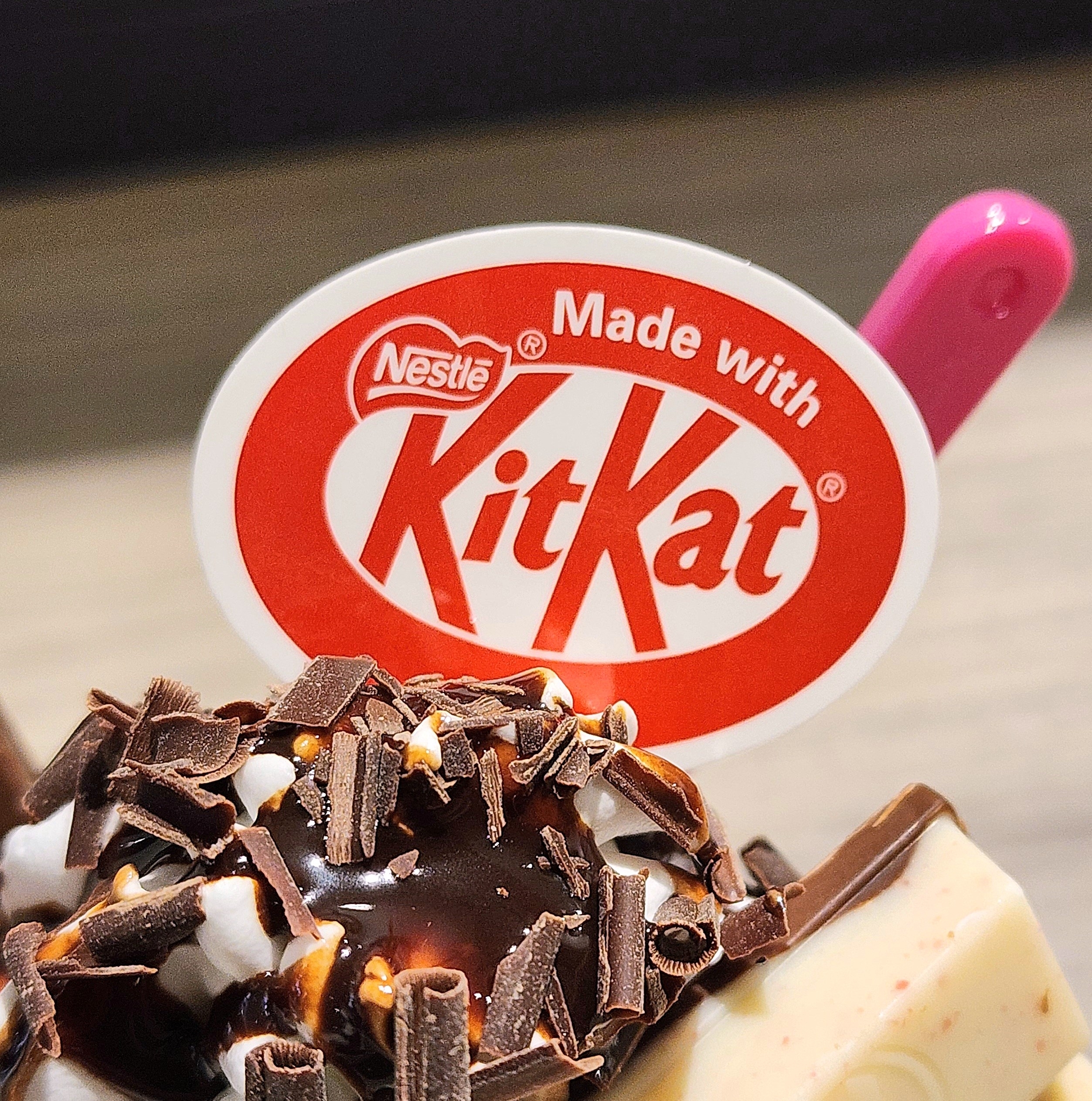 サーティーワンアイスクリームのおすすめスイーツ「コラボサンデー 〜Made with KITKAT〜」