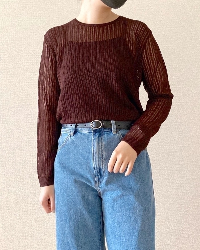 ユニクロのオススメのトップス「レースクルーネックセーター」