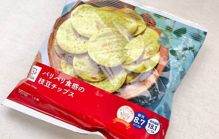 LAWSON(ローソン)のおすすめスナック菓子「パリパリ食感の枝豆チップス 38g」
