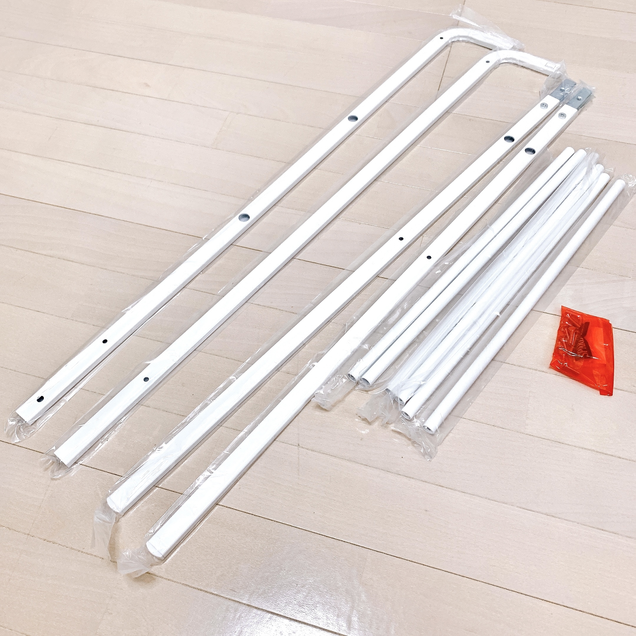 ニトリのおすすめの便利グッズ「ラダーハンガーフレーム（ホワイト）」