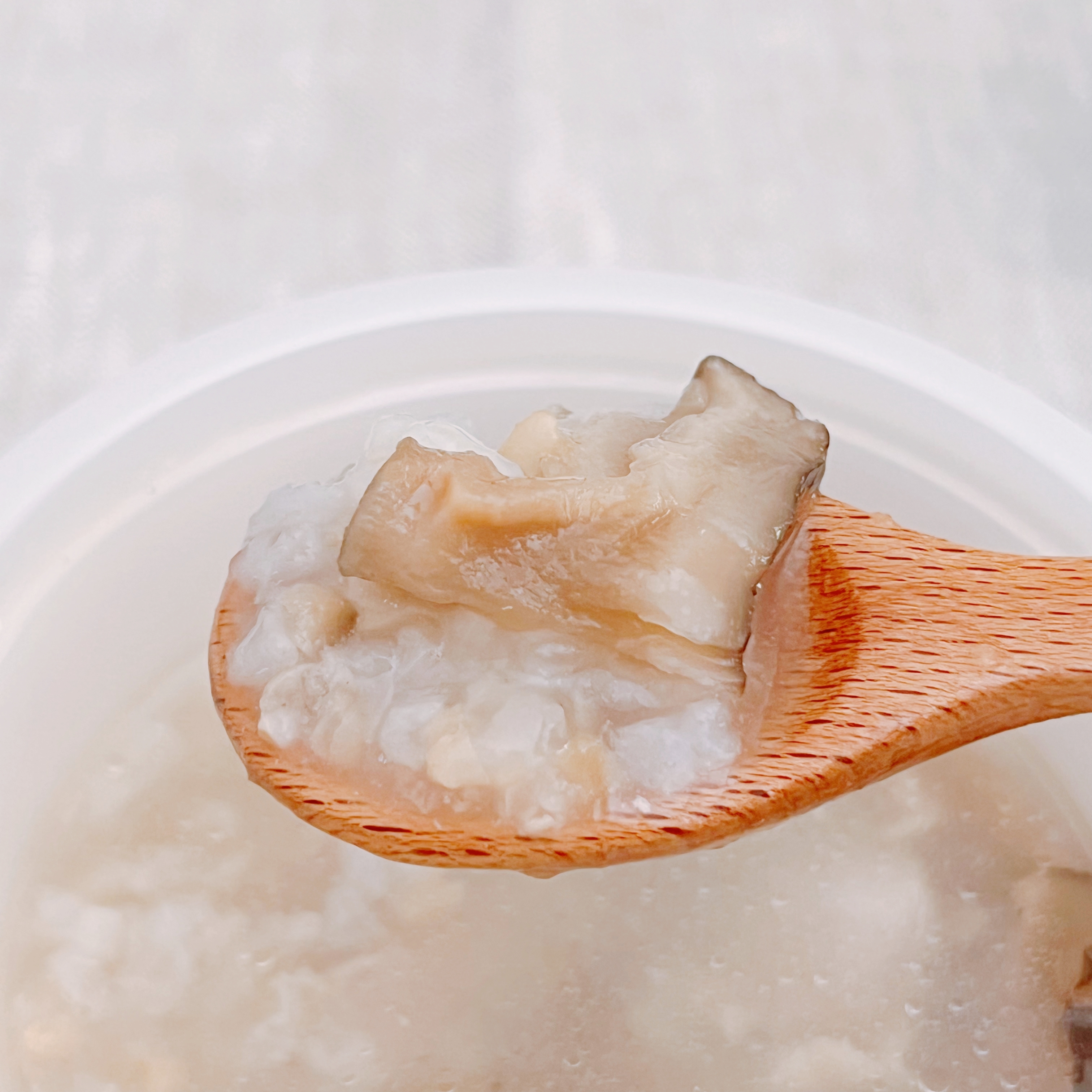 セブン-イレブンのオススメ食品「7プレミアム コムタンクッパ」「7プレミアム 鶏中華粥」