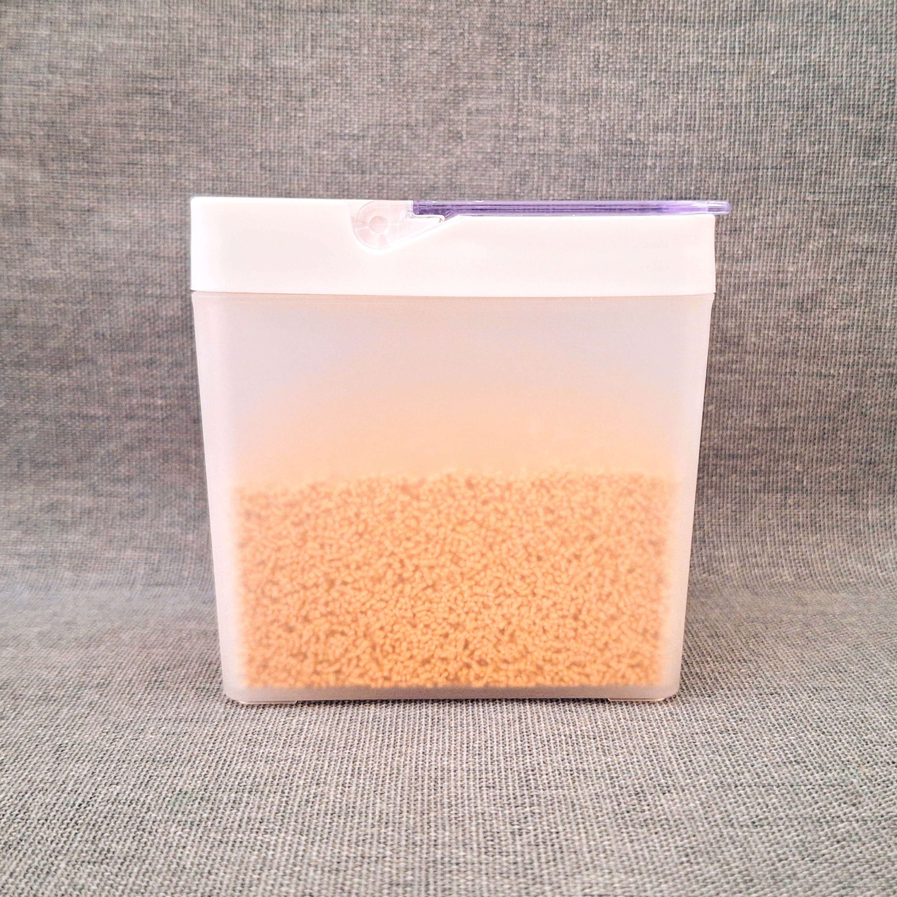 DAISO（ダイソー）のおすすめ便利グッズ「上から見える調味料ストッカー」