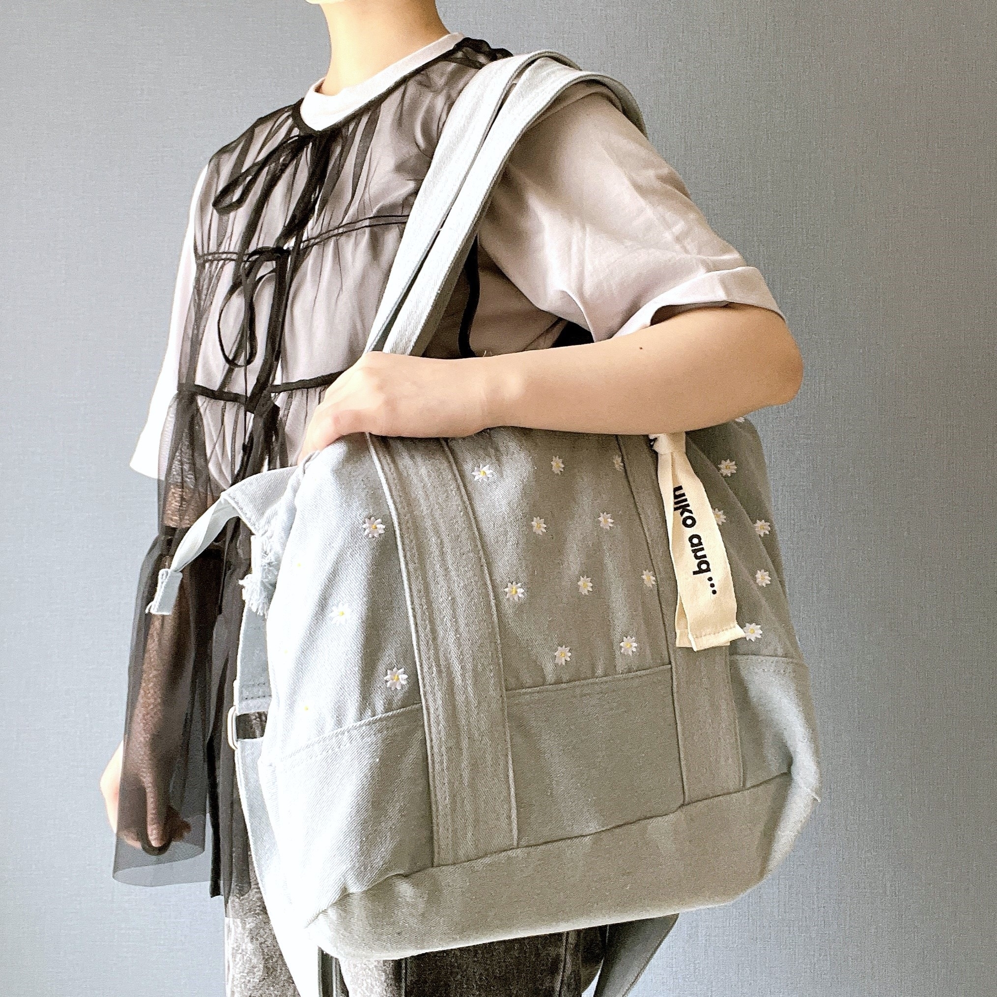 ニコアンドのオススメのバッグ「オリジナルキャンバス2WAYショルダーバッグ」