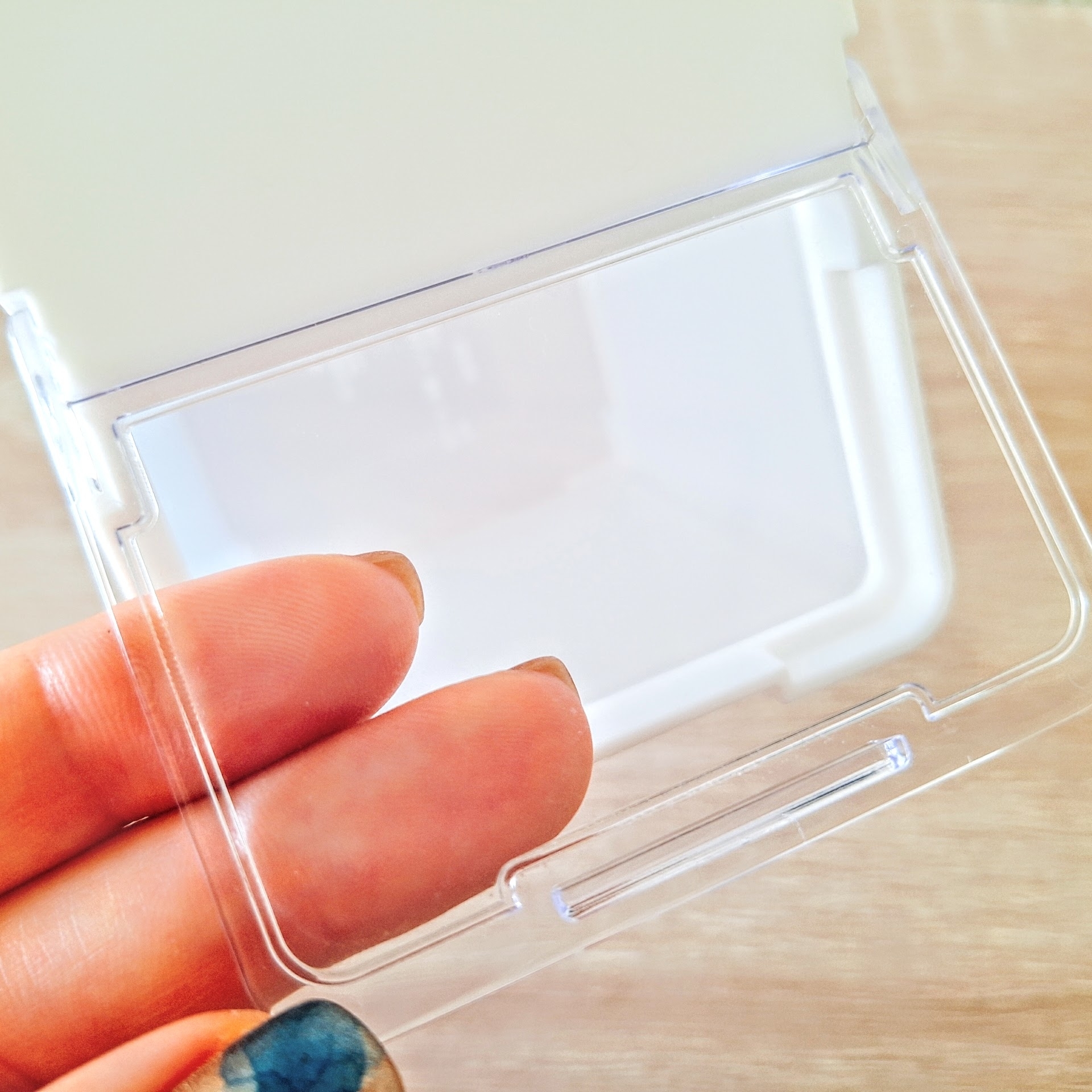 DAISO（ダイソー）のおすすめ便利グッズ「上から見える調味料ストッカー」