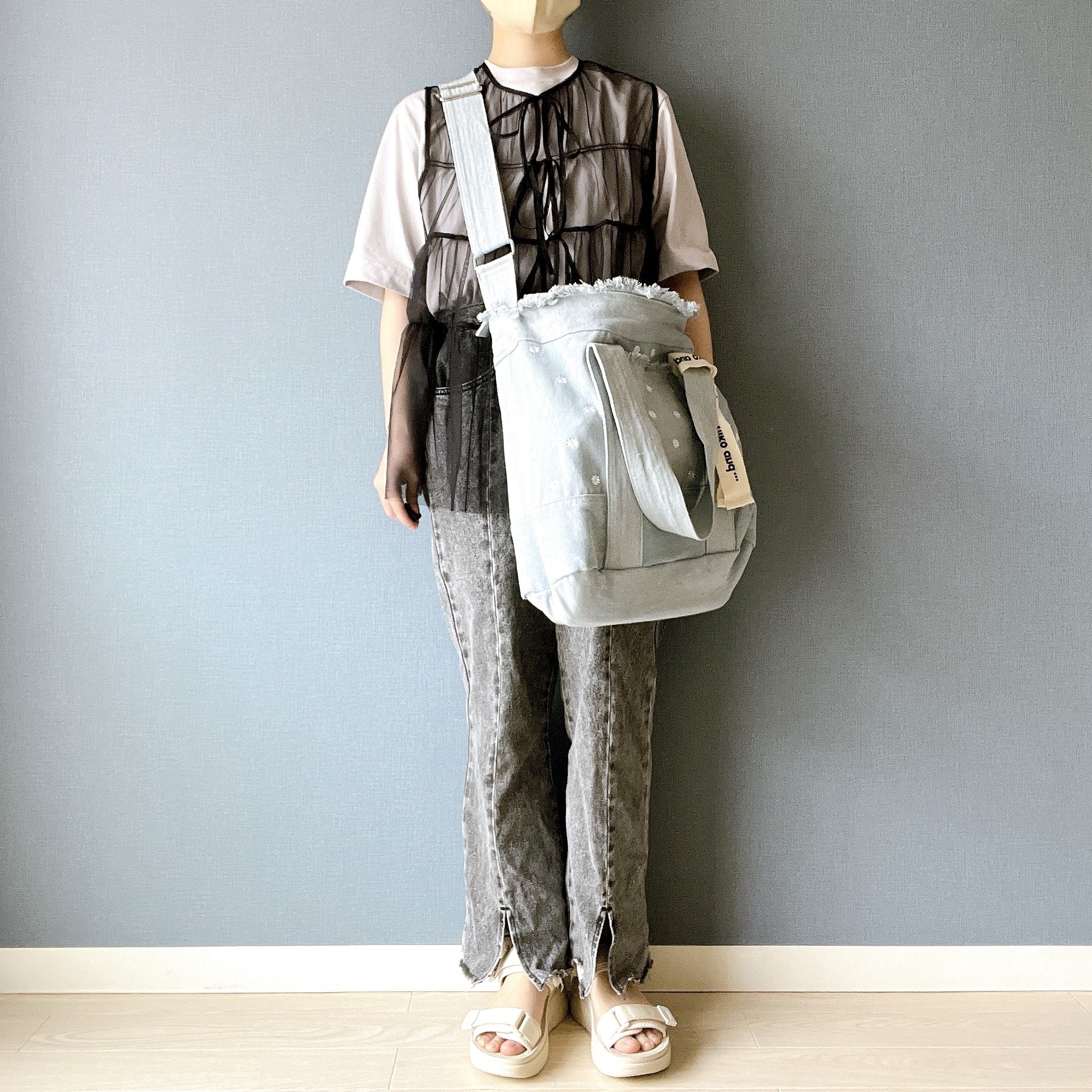 ニコアンドのオススメのバッグ「オリジナルキャンバス2WAYショルダーバッグ」