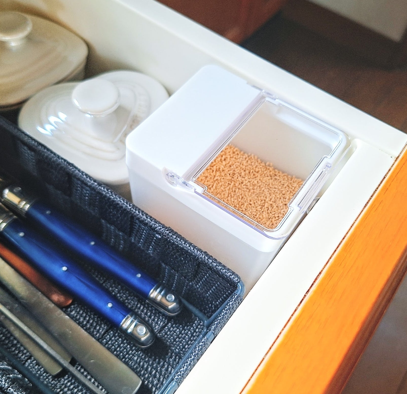 DAISO（ダイソー）のおすすめ便利グッズ「上から見える調味料ストッカー」