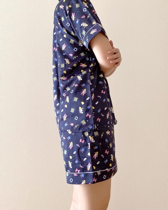 GU（ジーユー）のおすすめファッションアイテム「サテンパジャマ（半袖＆ショートパンツ）Disney」