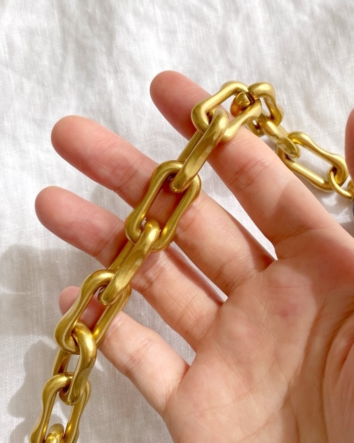 ZARA(ザラ)のおすすめファッションアイテム「チェーン ショルダーバッグ」